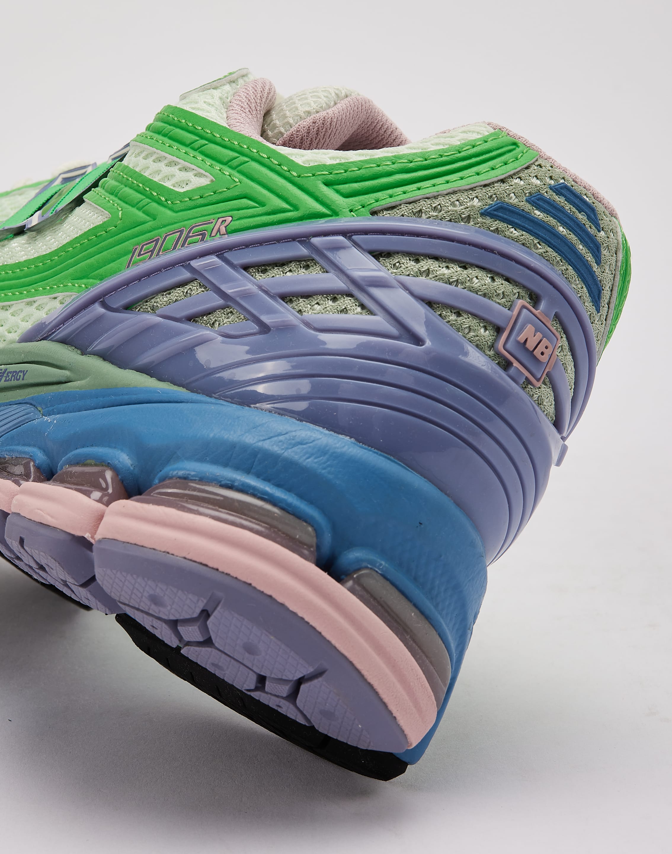 Photo of New Balance 1906R