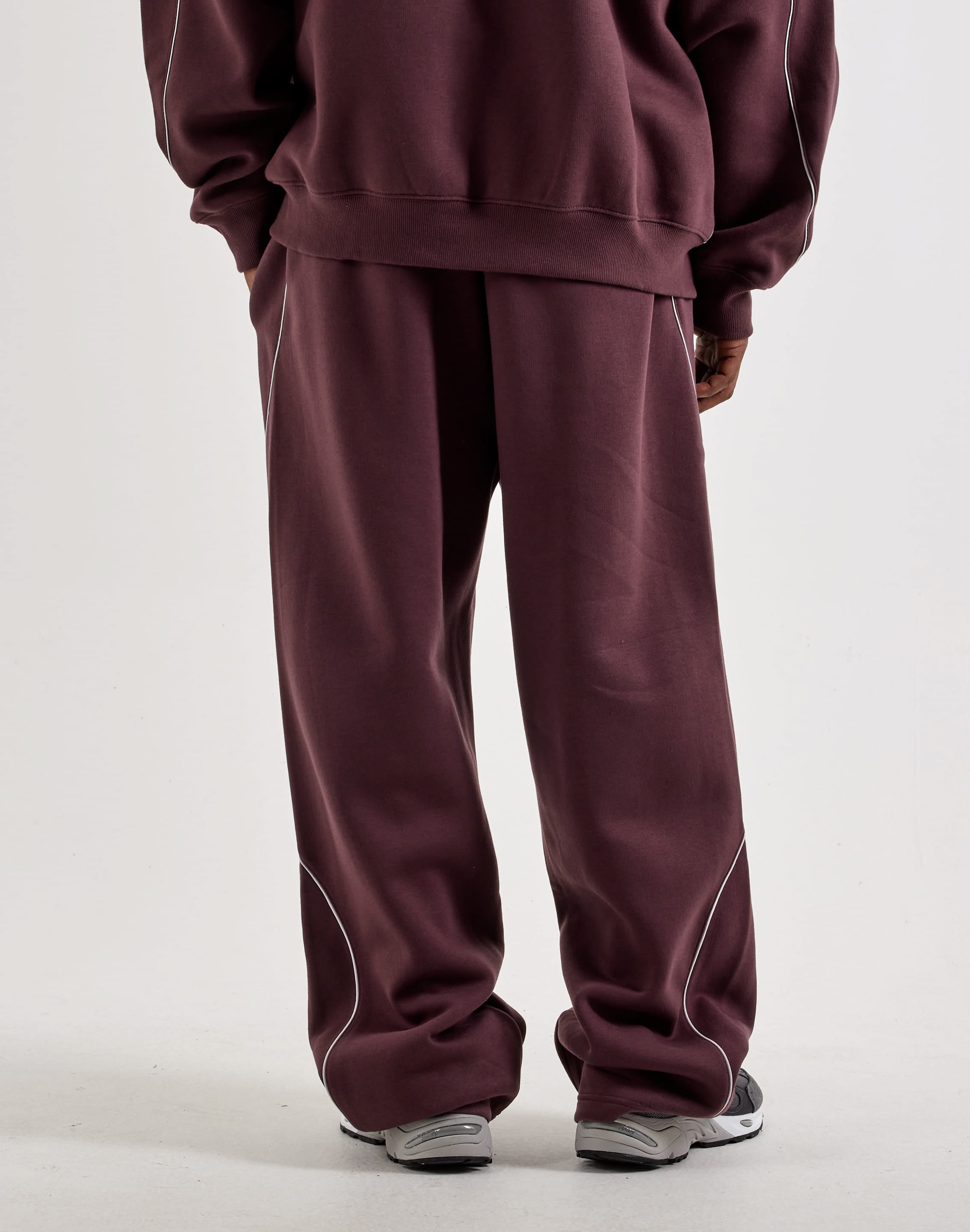 New Balance Trackside Fleece Open-Hem Pants, image 3 of 4