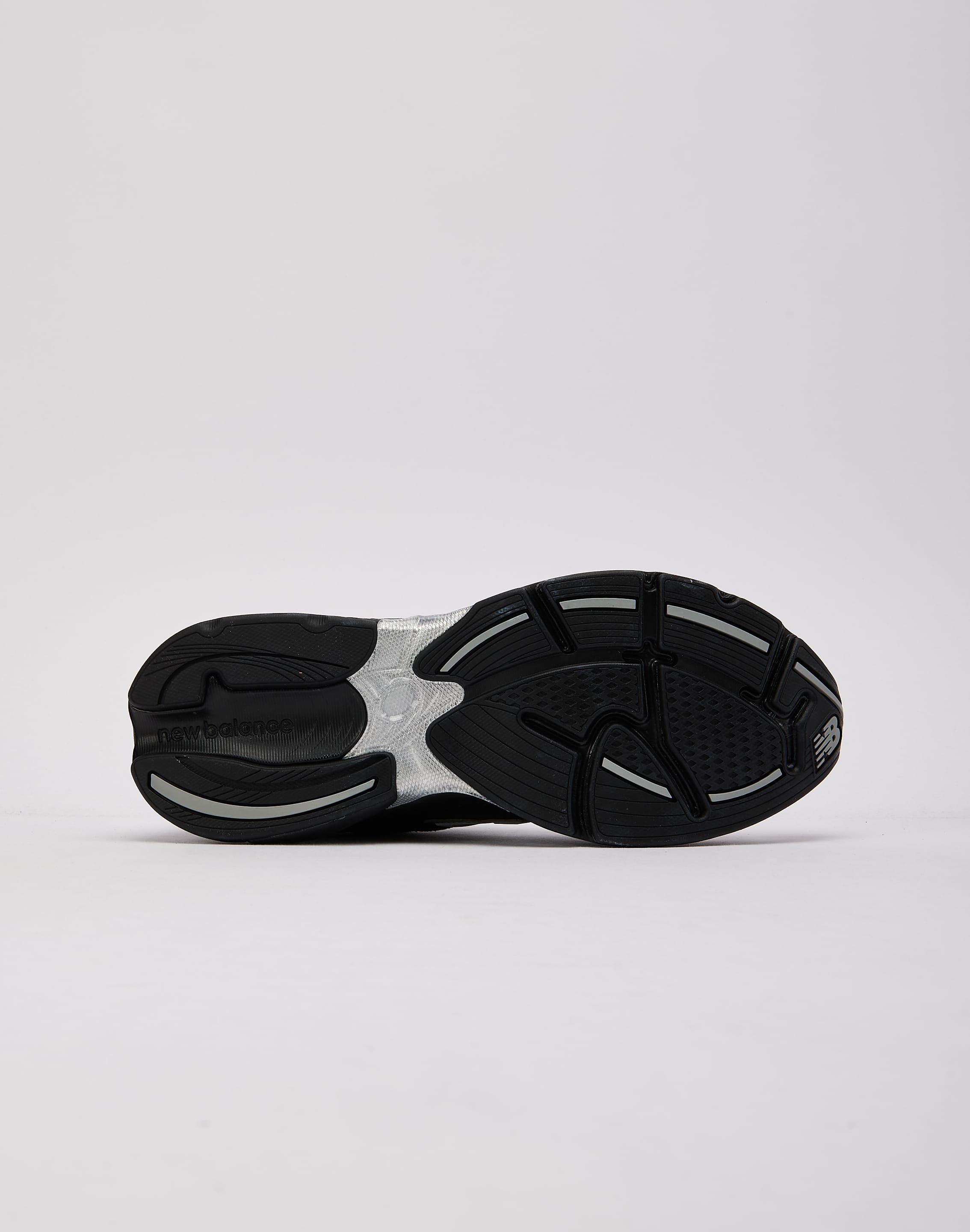 Photo of New Balance 2010 'Carbon'