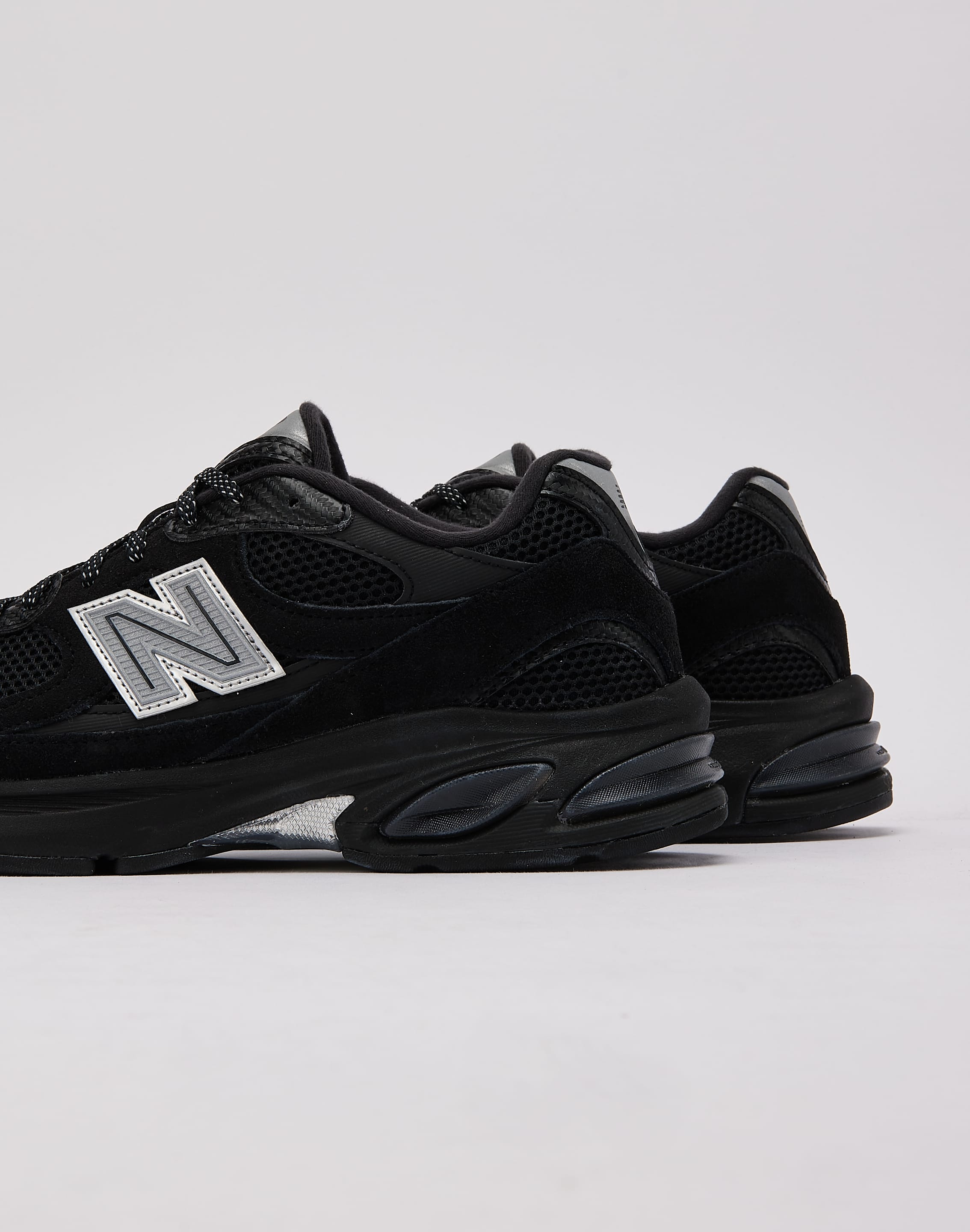 Photo of New Balance 2010 'Carbon' Grade-School