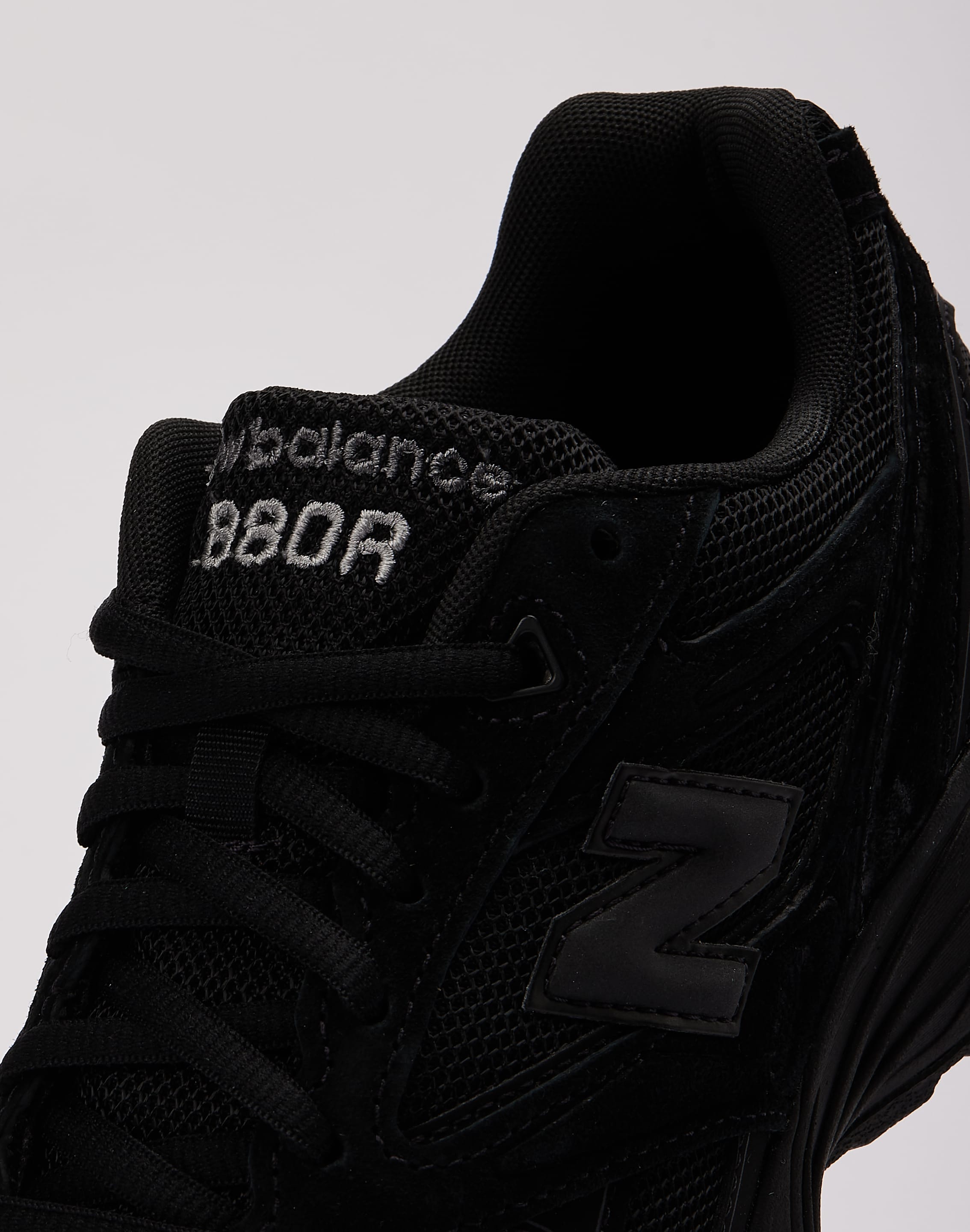 Photo of New Balance 880R Grade-School