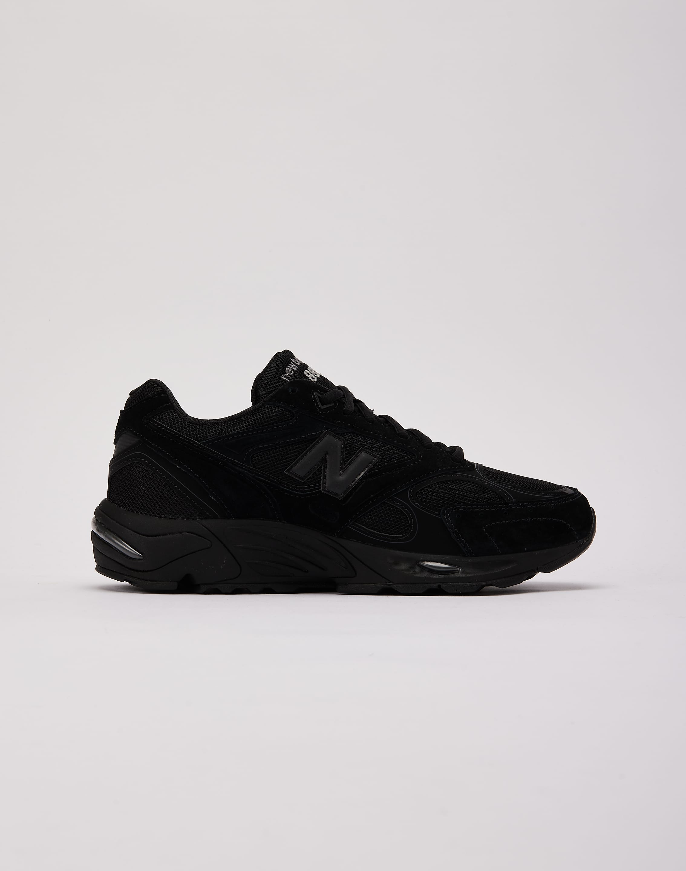 Photo of New Balance 880R