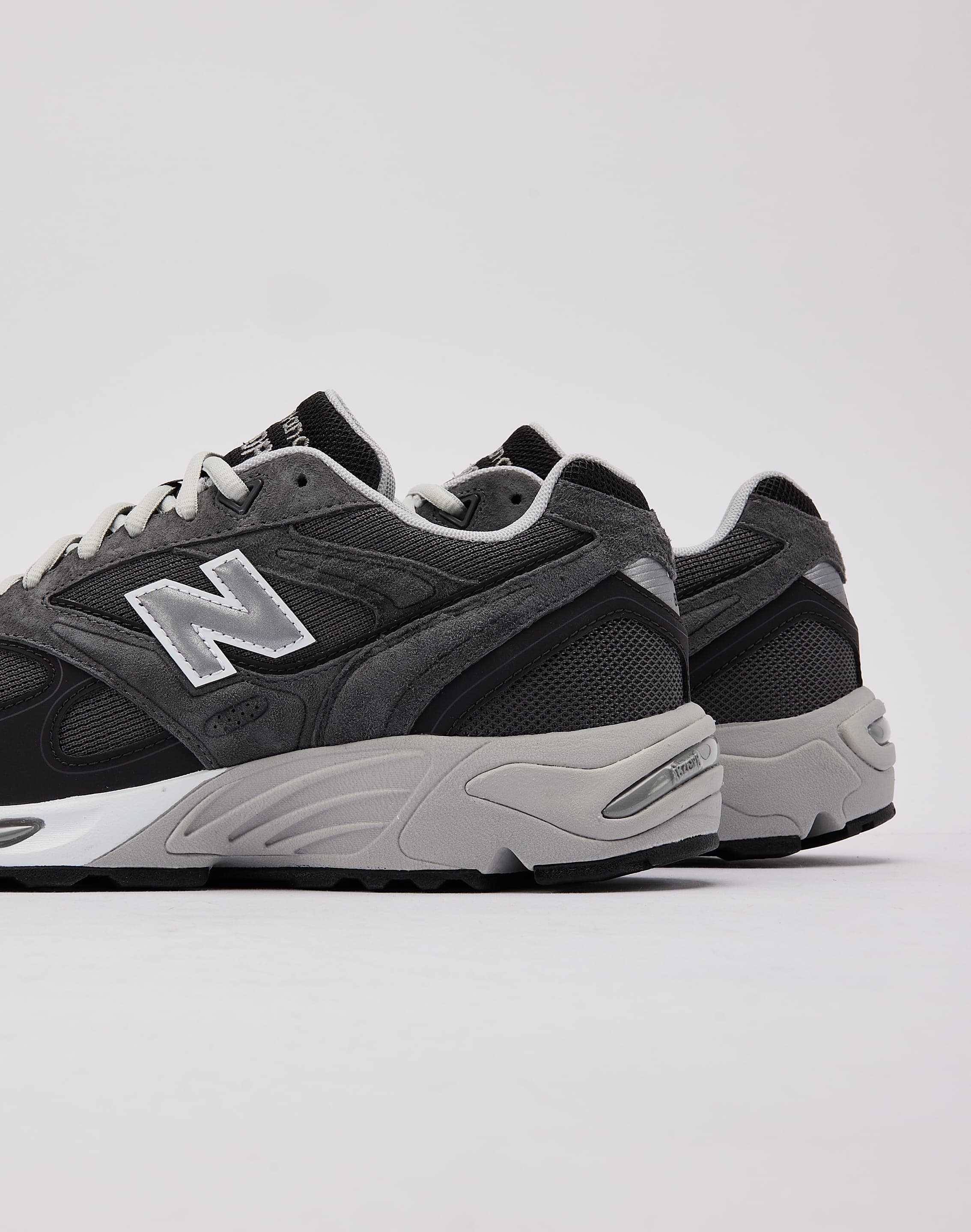Photo of New Balance 880R