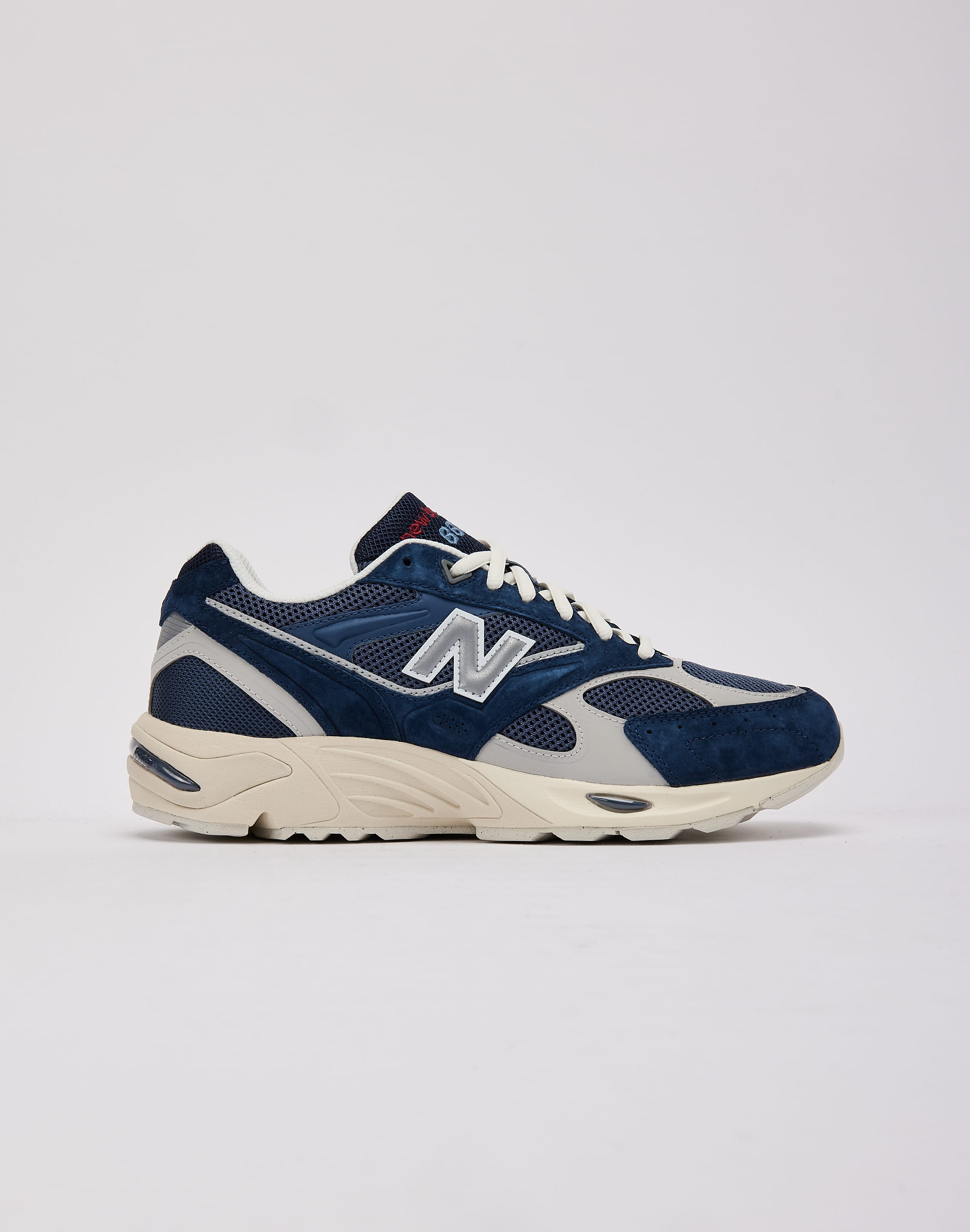 Photo of New Balance 880R