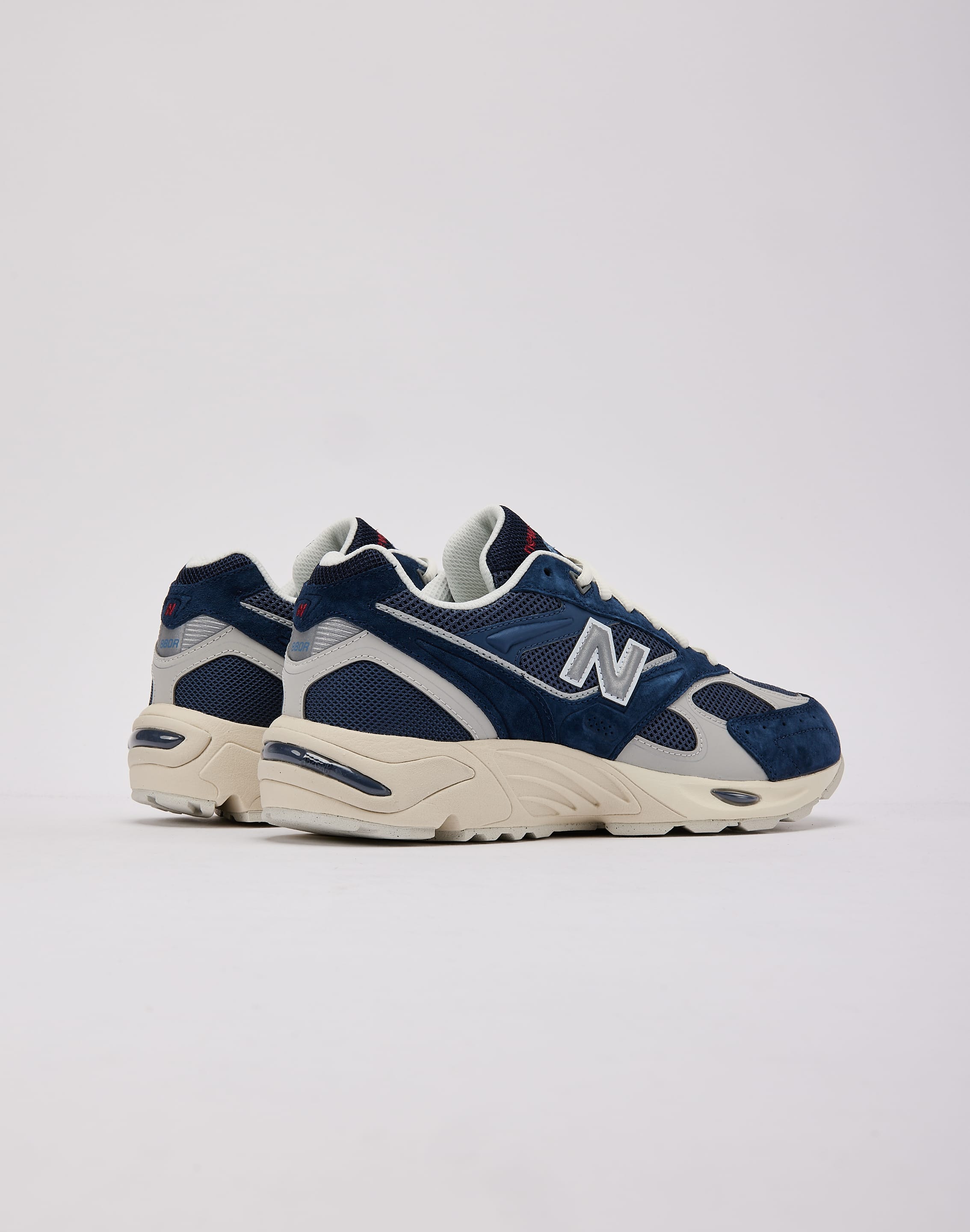 Photo of New Balance 880R