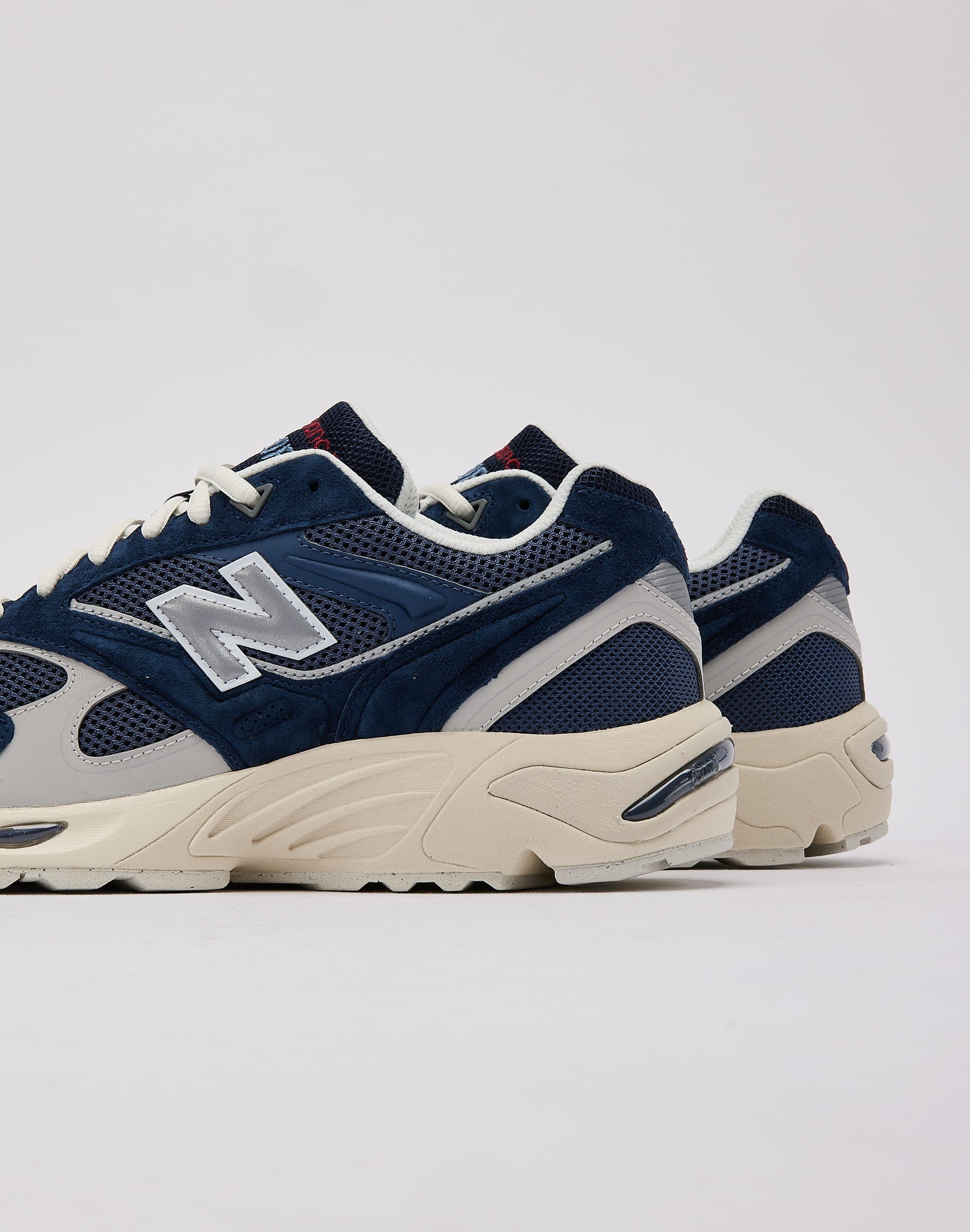 Photo of New Balance 880R