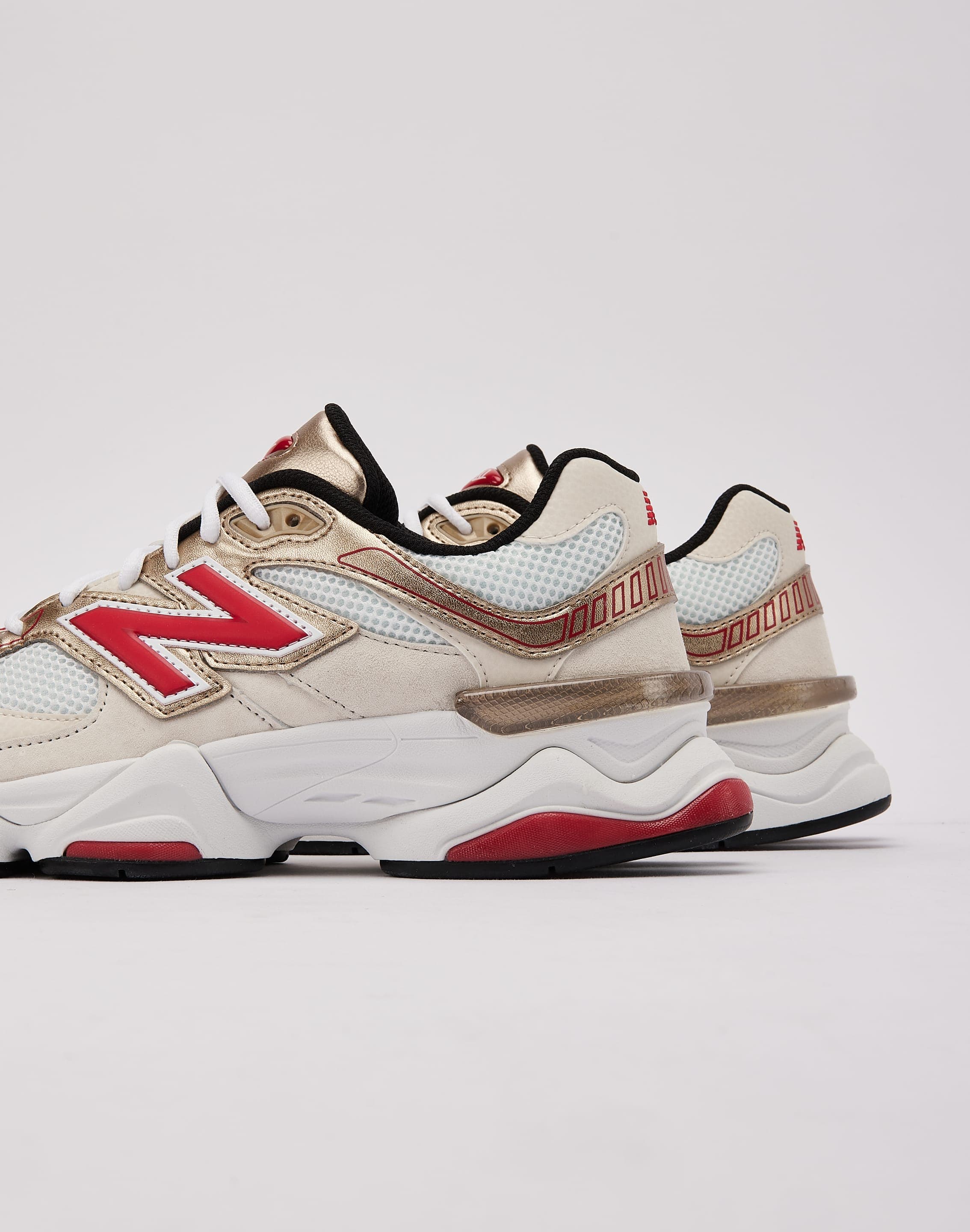 Photo of New Balance 9060