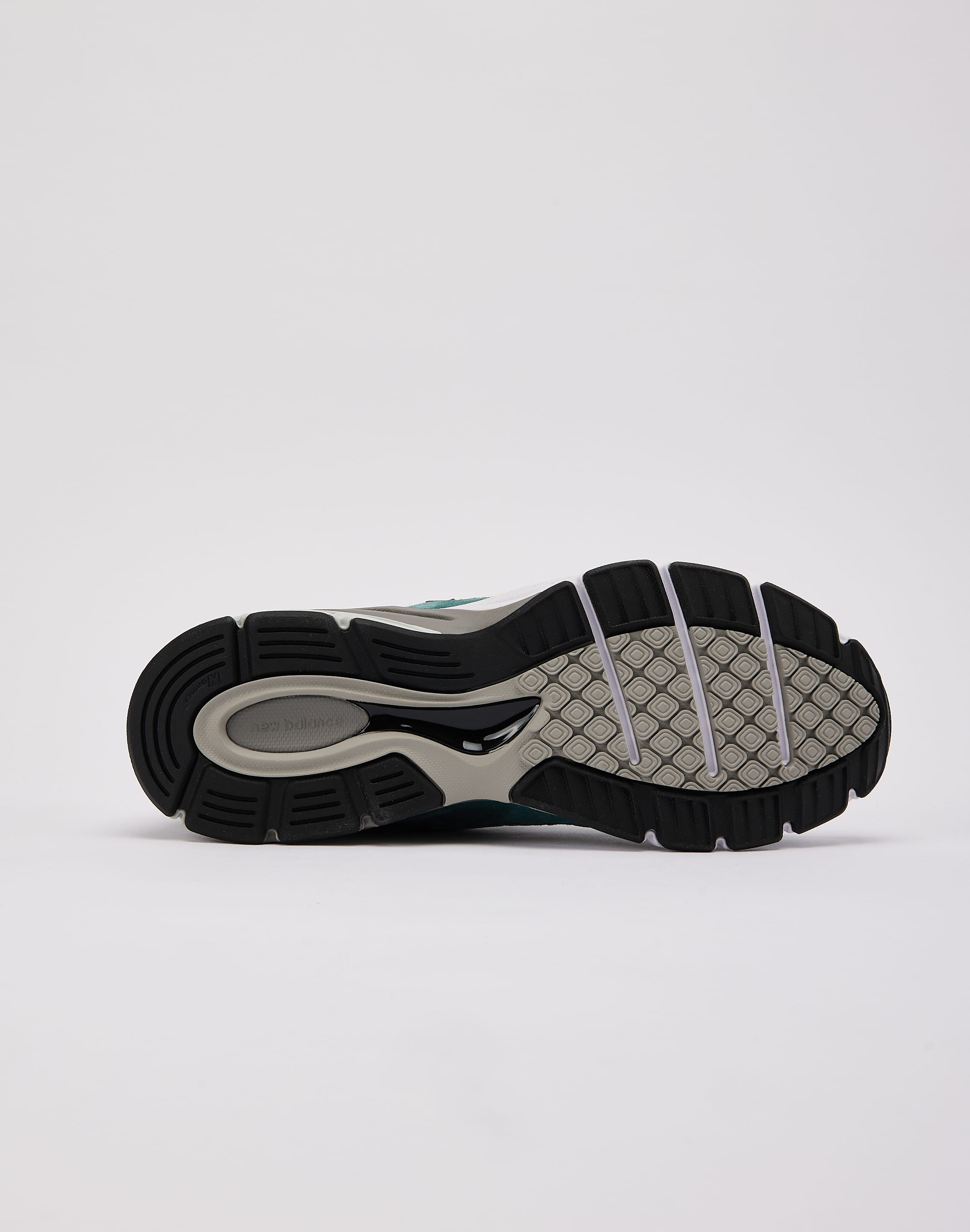 New Balance Made in USA 990v4, image 4 of 6