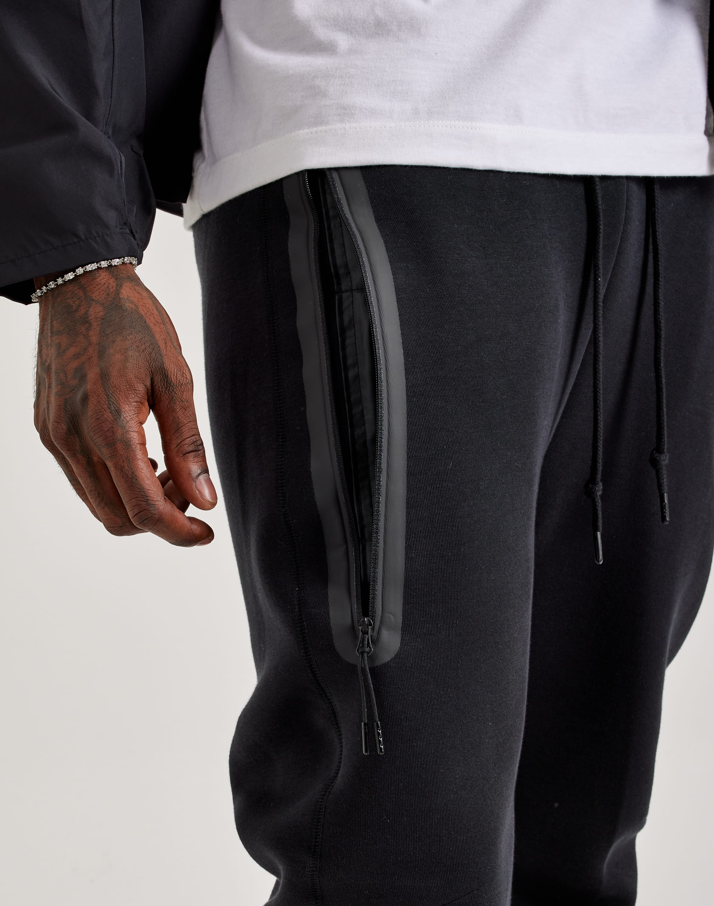 Nike Tech Fleece Slim-Fit Joggers – DTLR