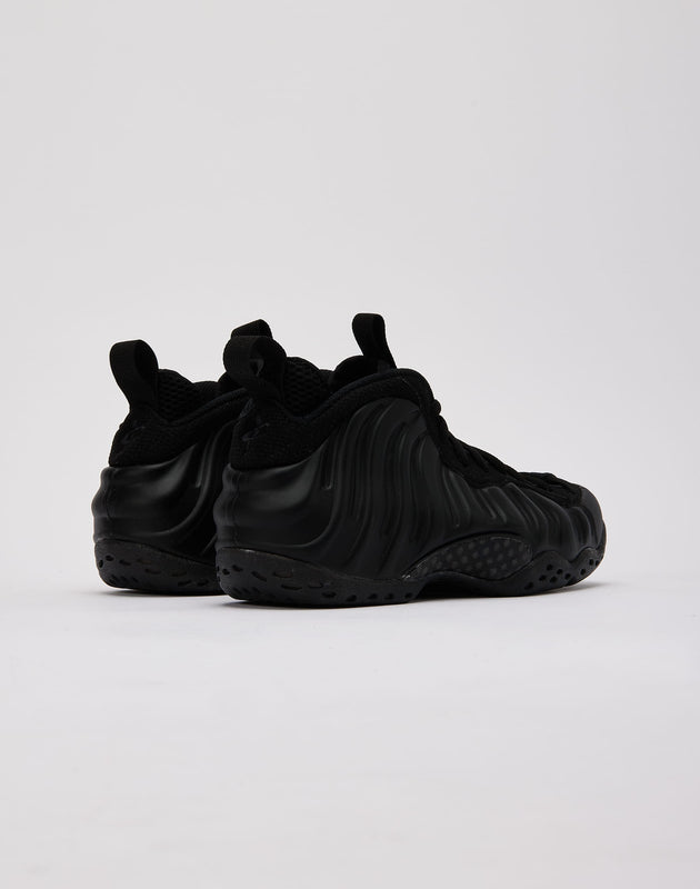 Nike Air Foamposite One 'Black' Grade-School â DTLR