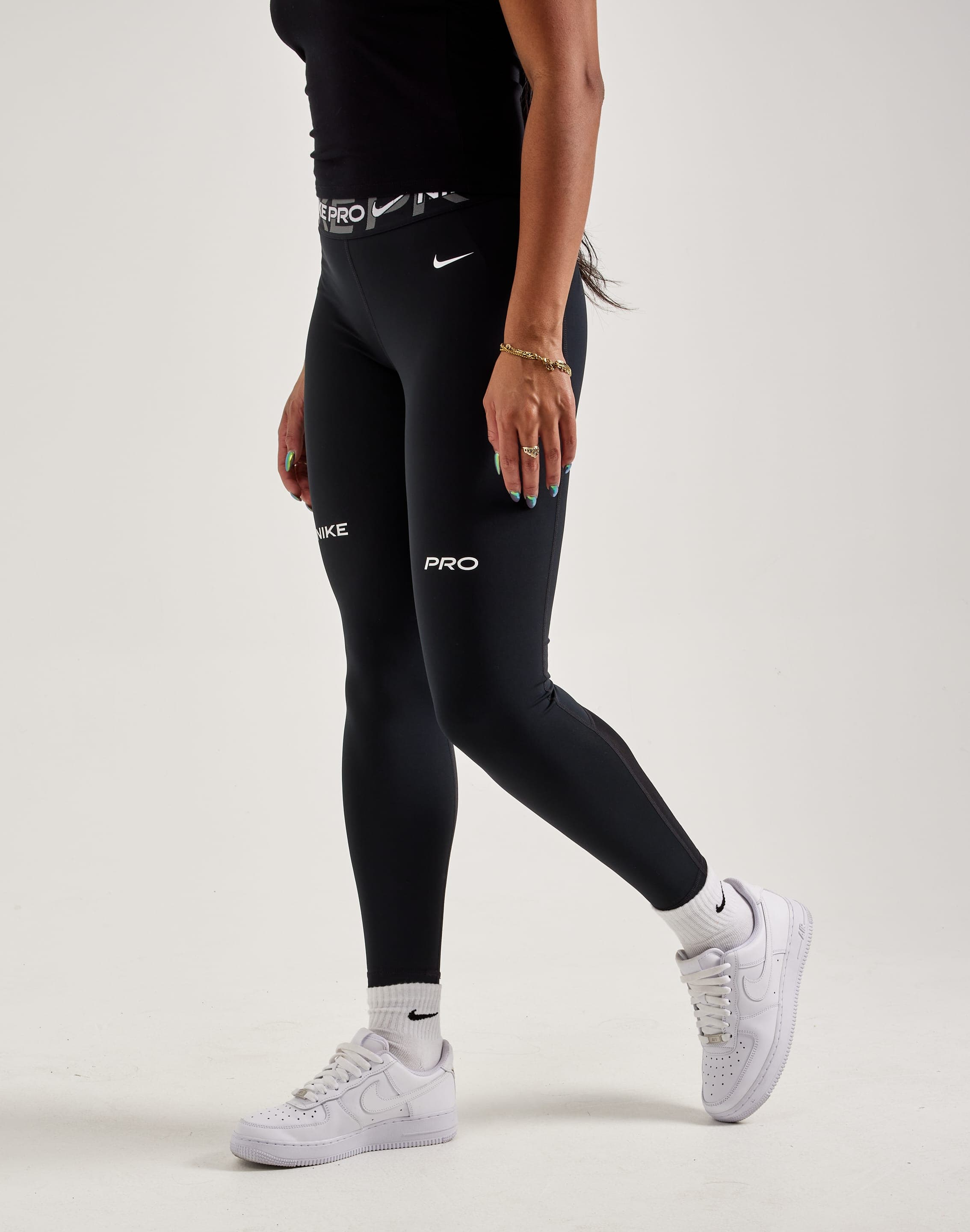 Nike Pro Mid-Rise Graphic Leggings – DTLR