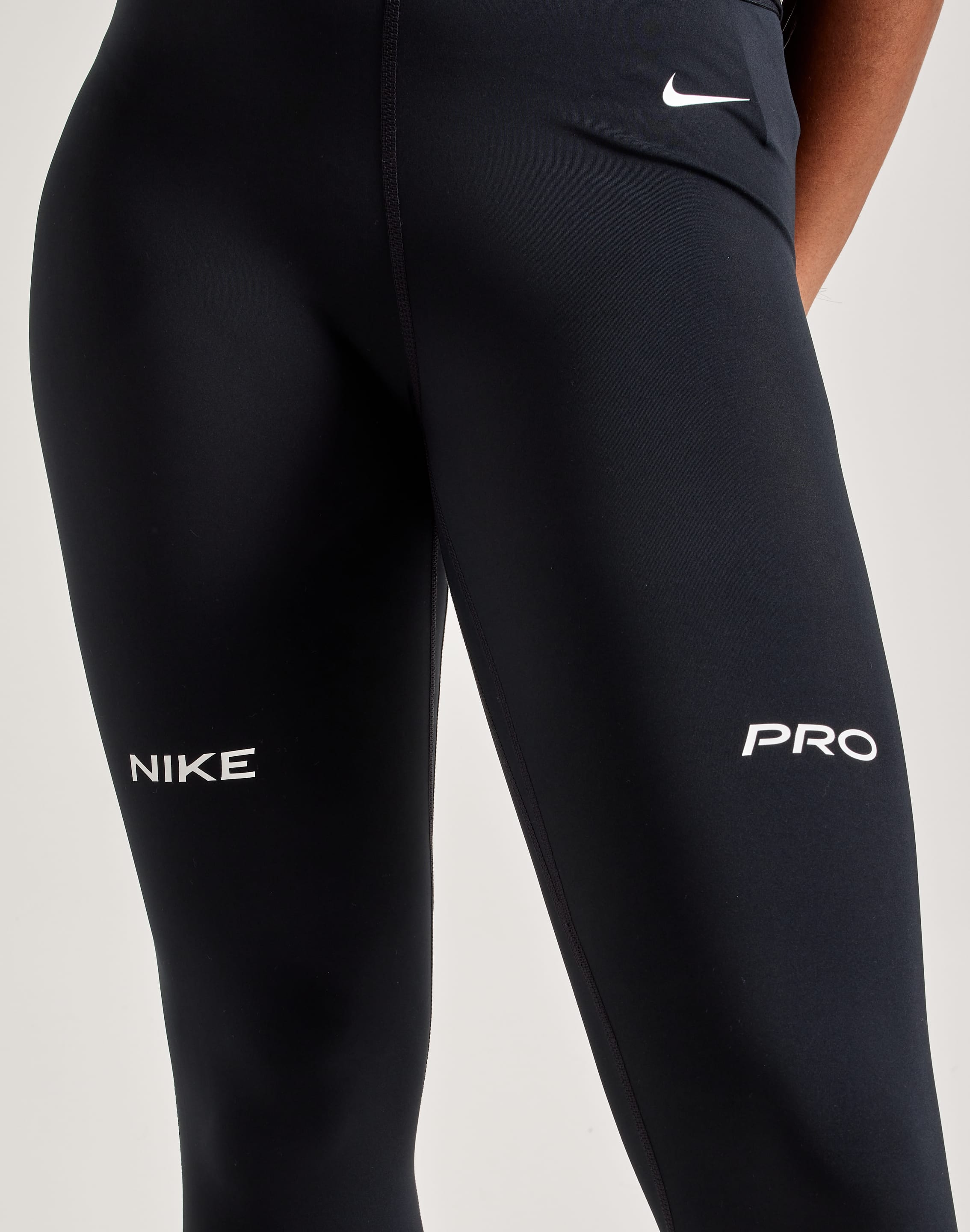Nike Pro Mid-Rise Graphic Leggings