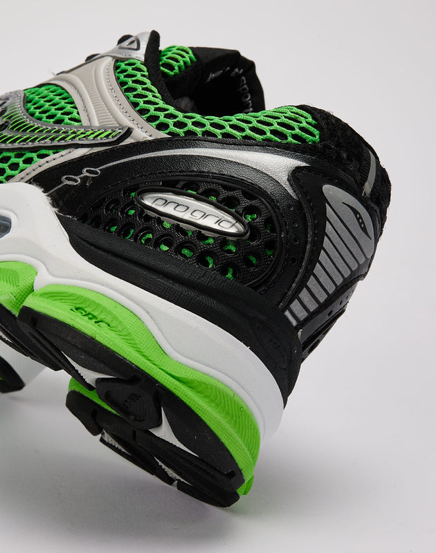 Saucony ProGrid Triumph 4 GradeSchool DTLR