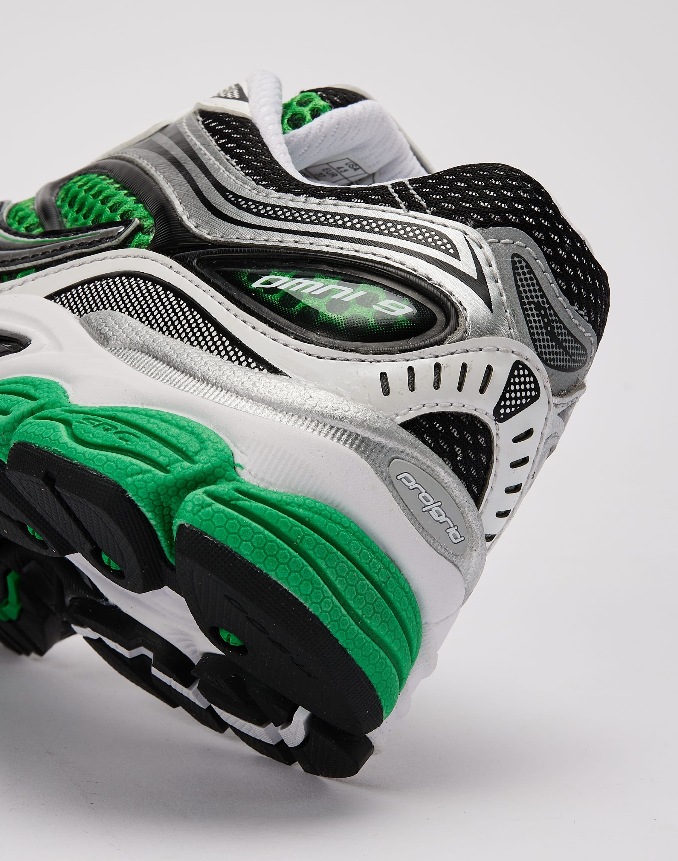 Saucony ProGrid Omni 9 GradeSchool DTLR