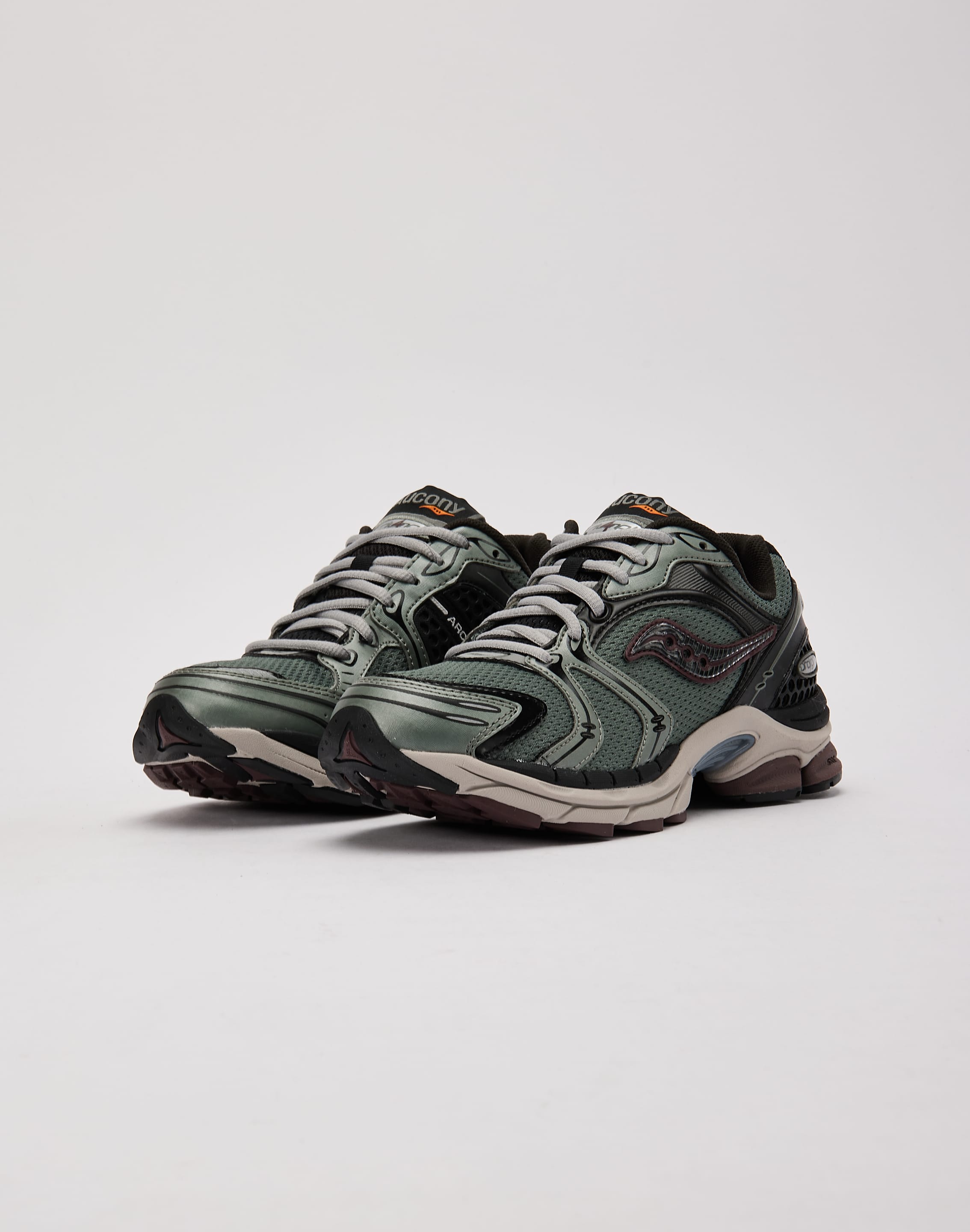 Photo of Saucony ProGrid Triumph 4 Grade-School