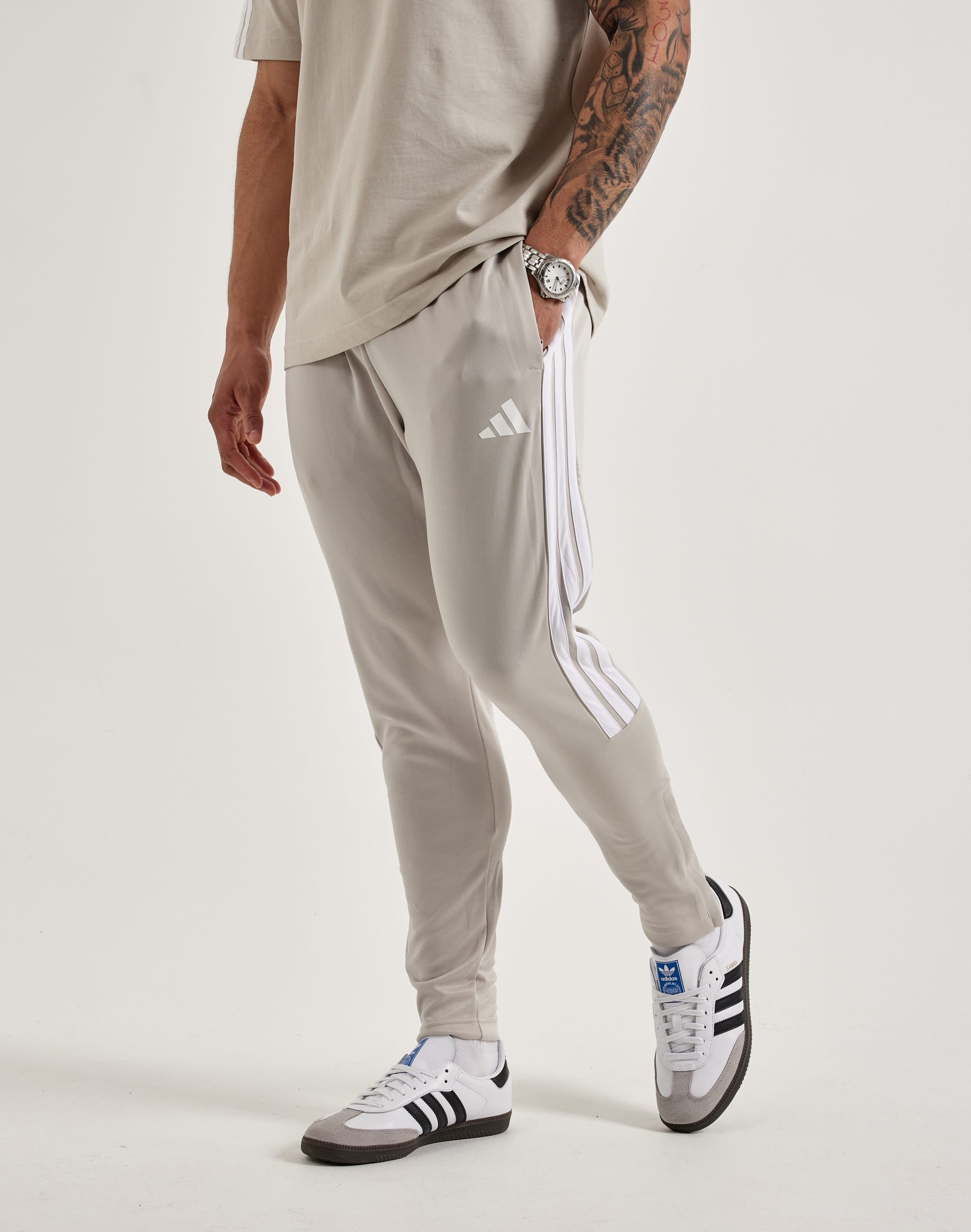 dtlr.com is where to buy