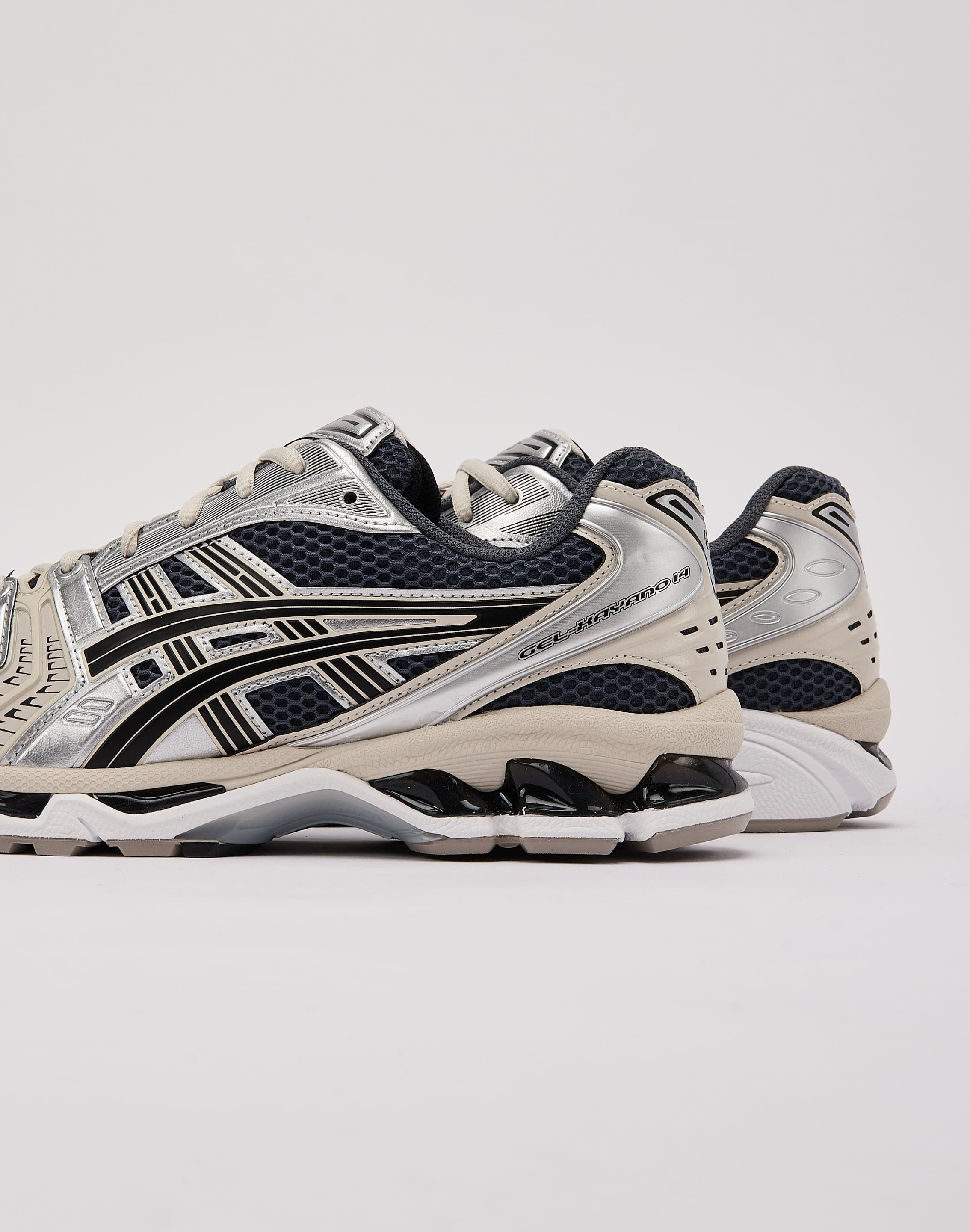 Photo of Asics GEL-KAYANO 14