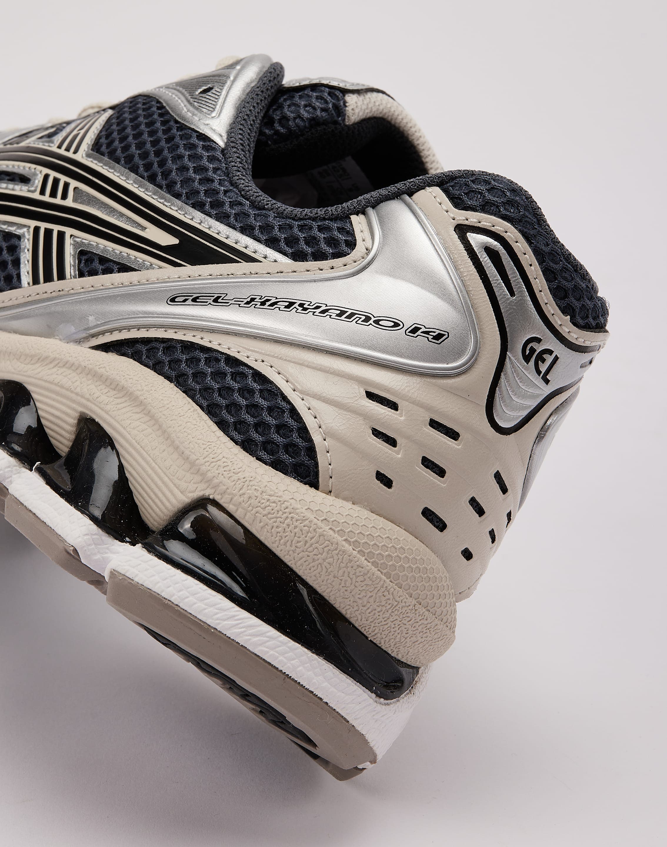 Photo of Asics GEL-KAYANO 14