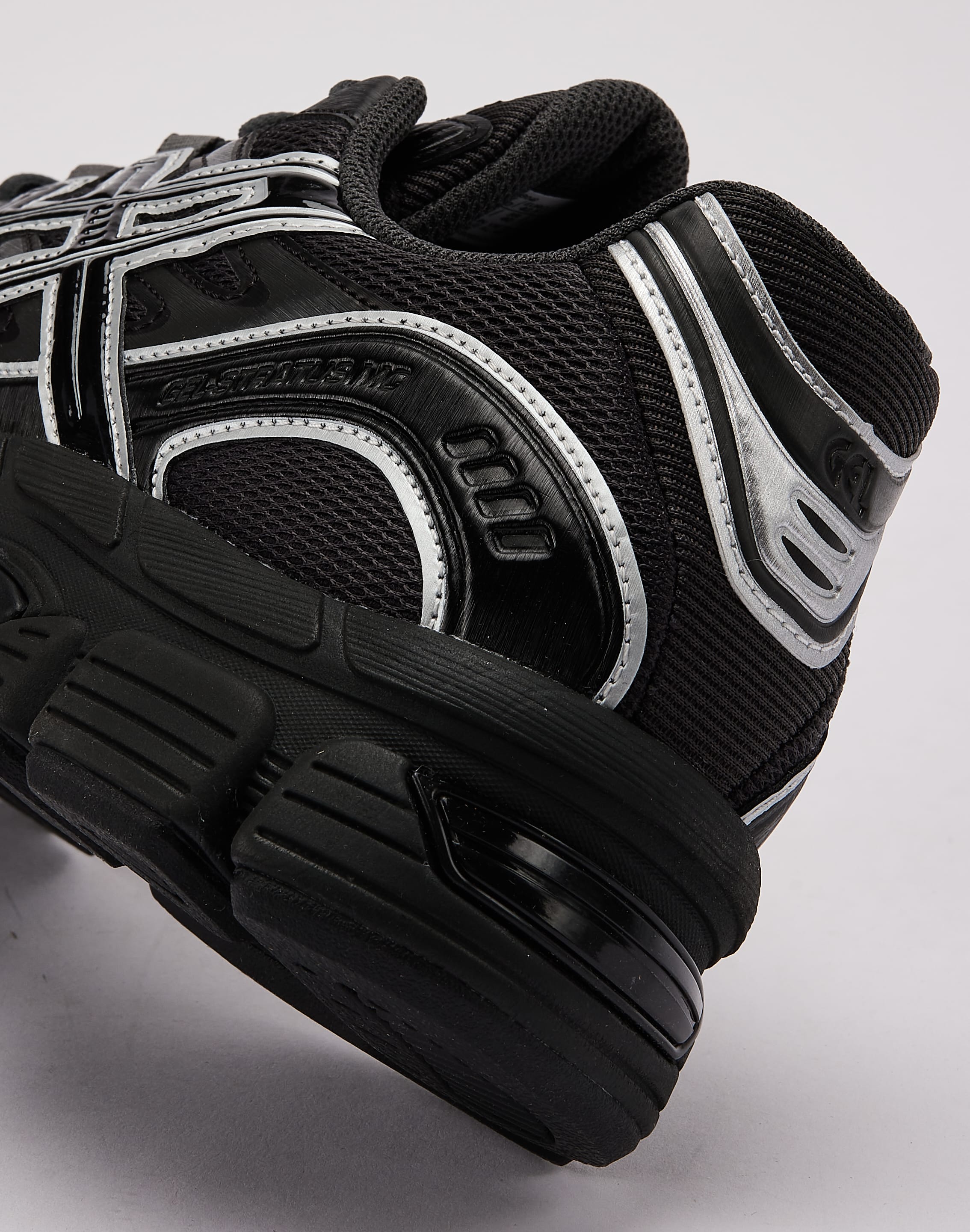 Photo of Asics GEL-STRATUS MC