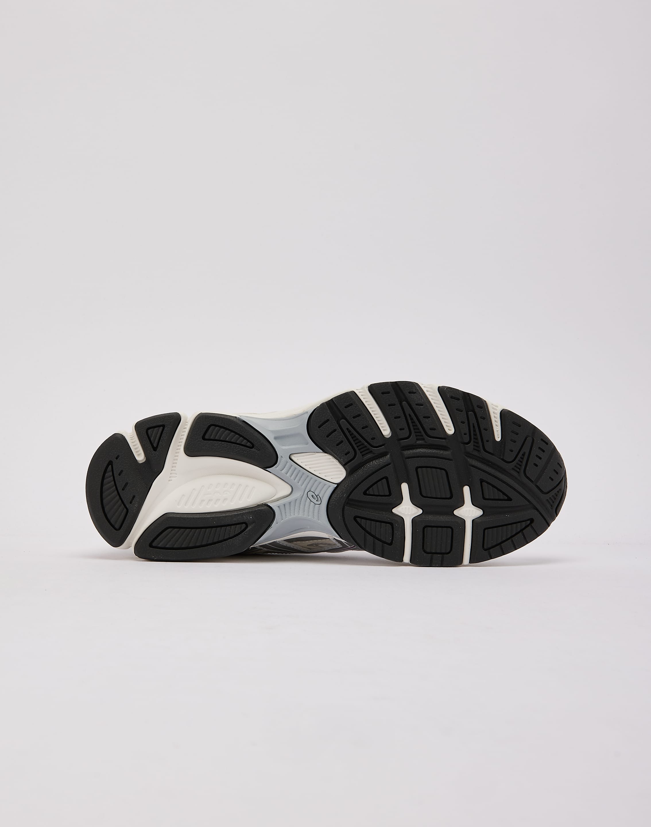 Photo of Asics GEL-STRATUS MC