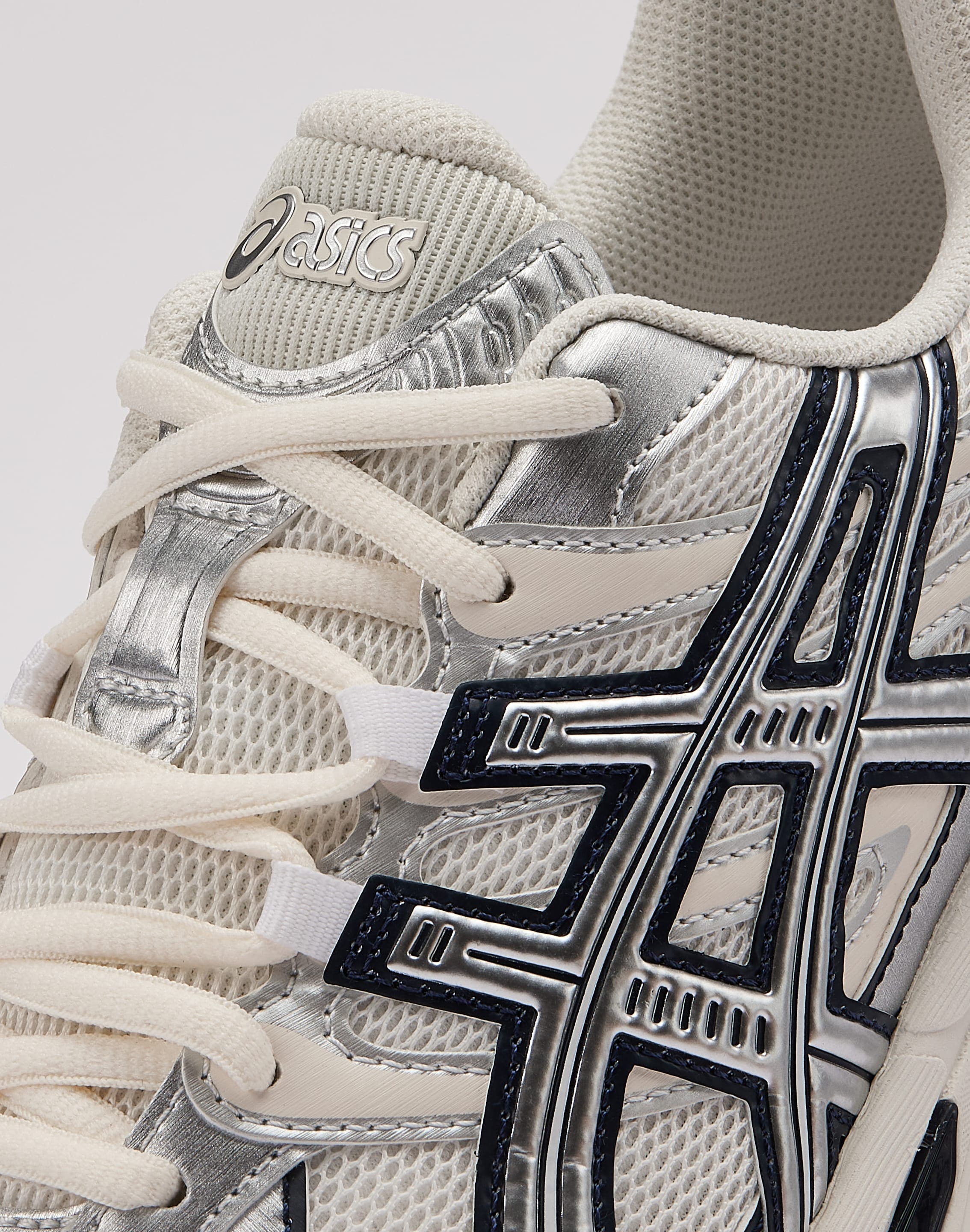 Photo of Asics GEL-STRATUS MC