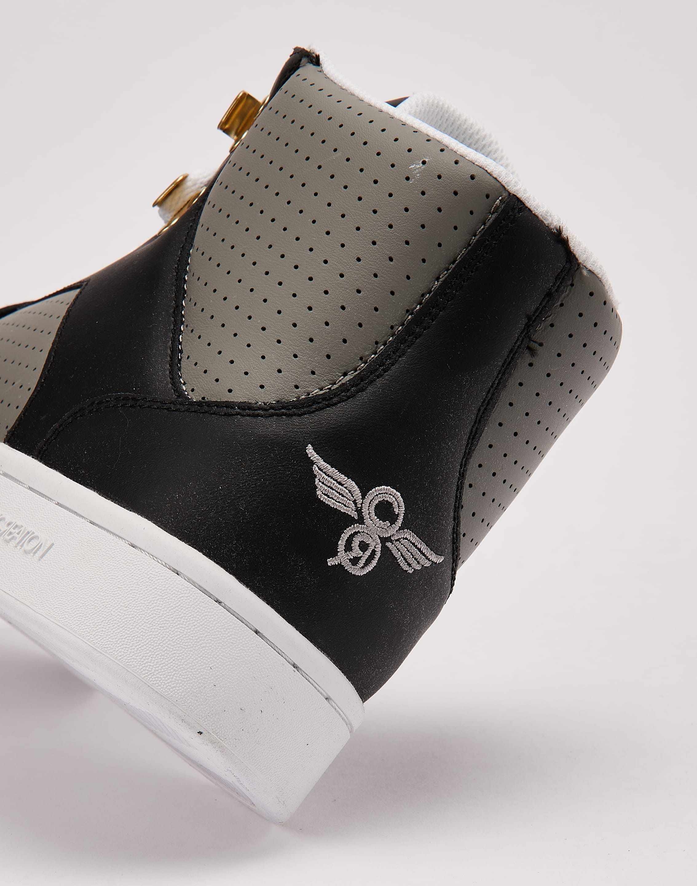 Photo of Creative Recreation Cesario Hi