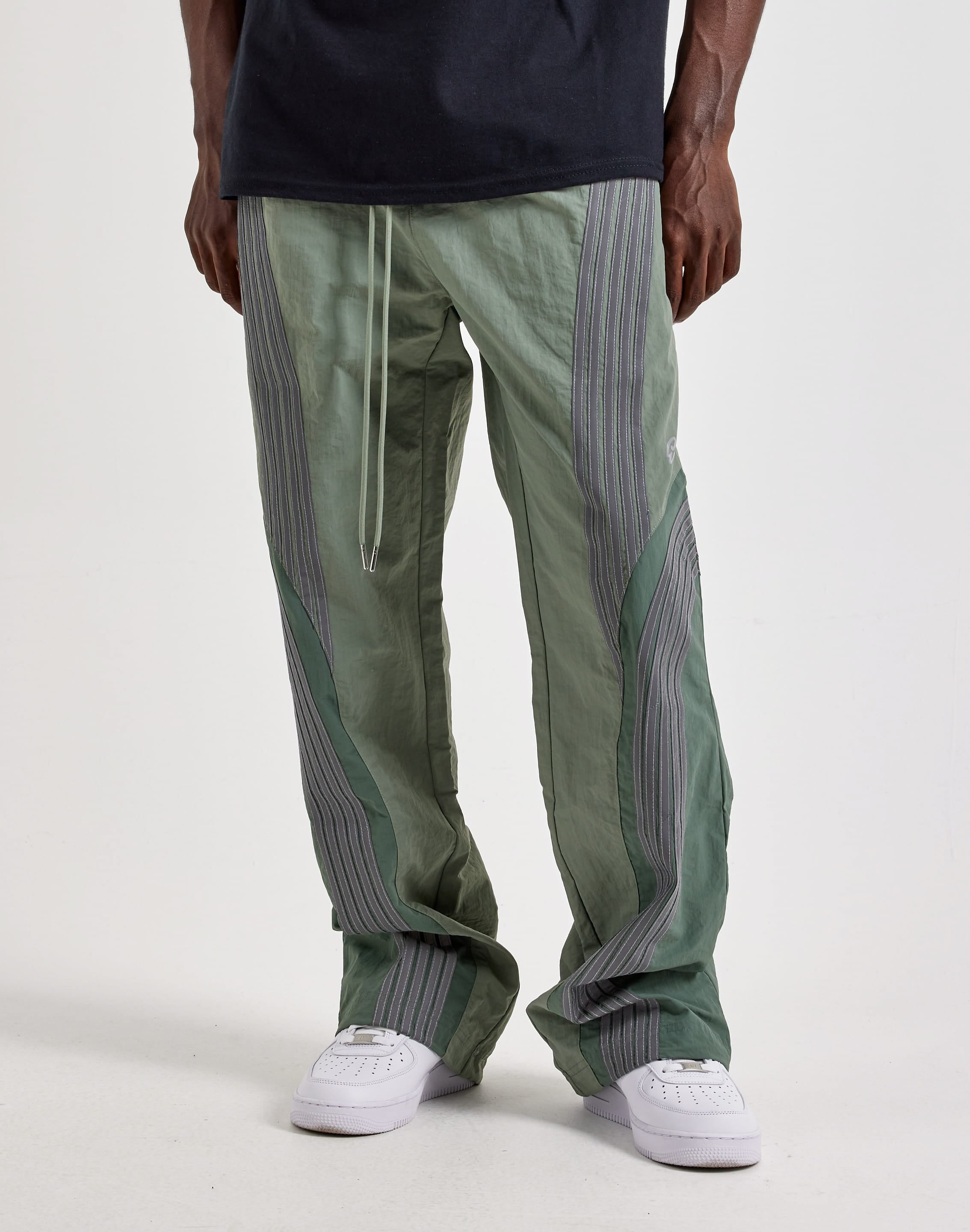 Photo of EPTM Drive Pants