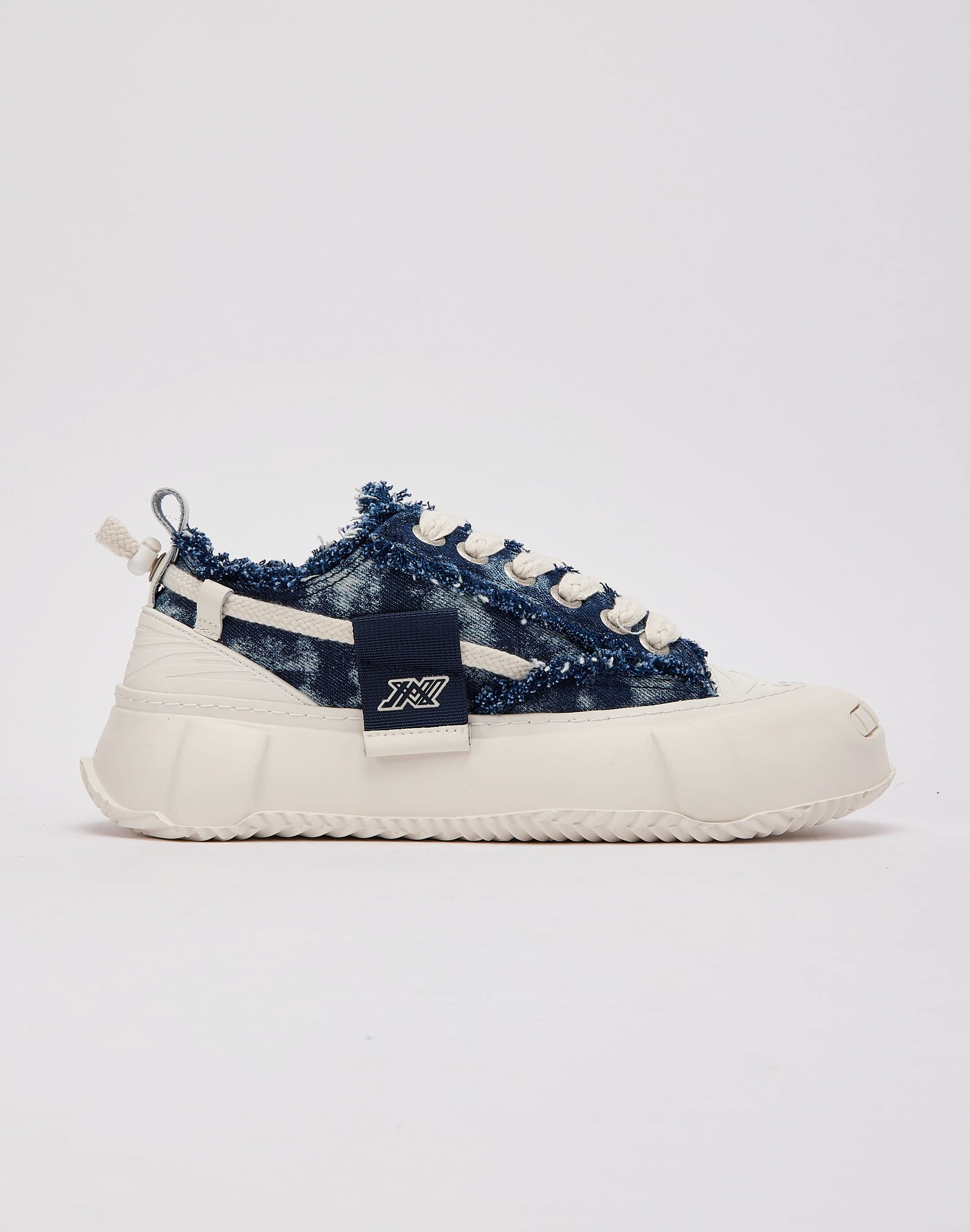 Javi Elevate – DTLR