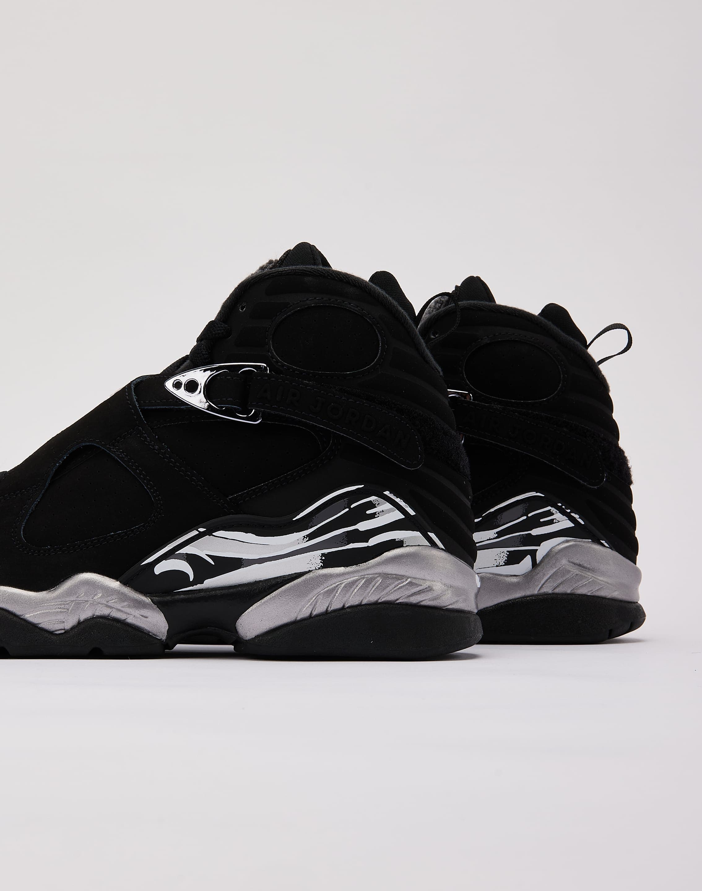 Photo of Jordan Air Jordan 8 Retro 'Chrome' Grade-School