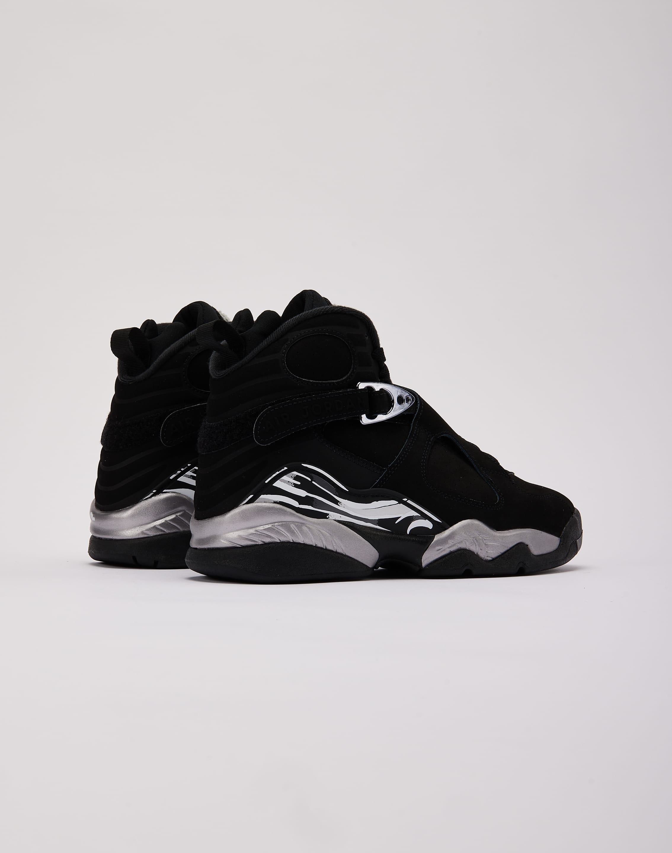 Photo of Jordan Air Jordan 8 Retro 'Chrome' Grade-School