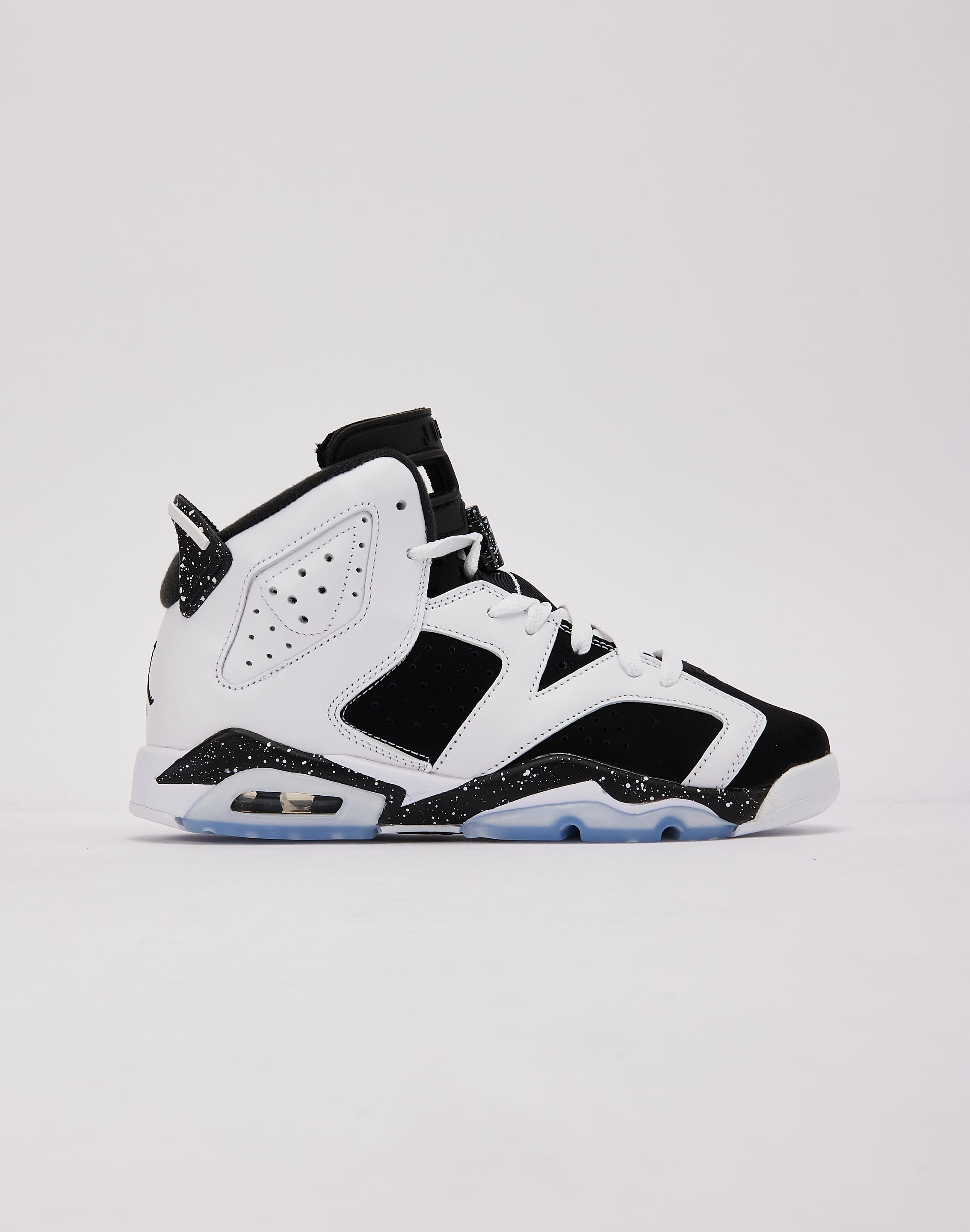 Photo of Jordan Air Jordan 6 Retro 'Oreo' Grade-School