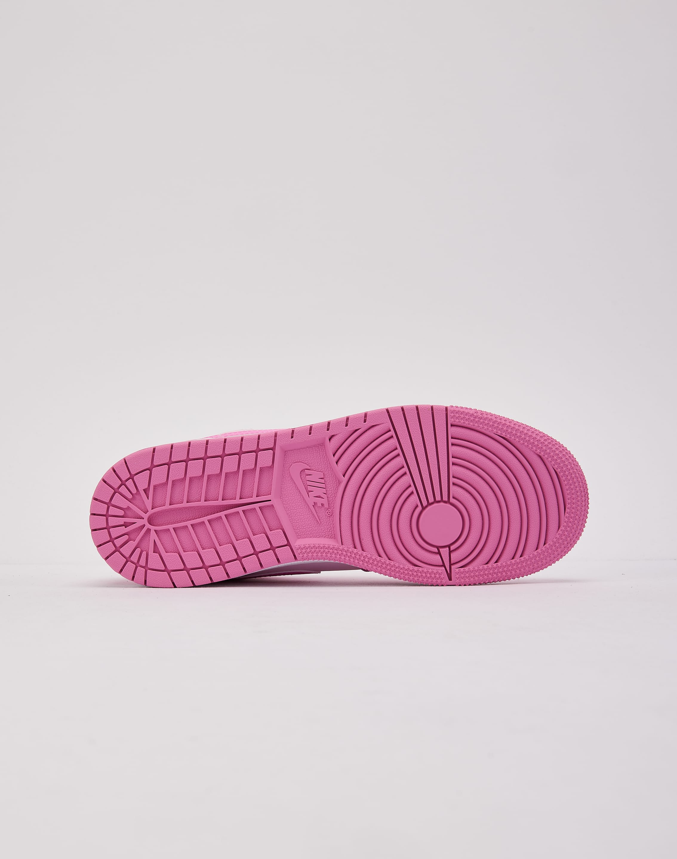 Photo of Jordan Air Jordan 1 Low Grade-School