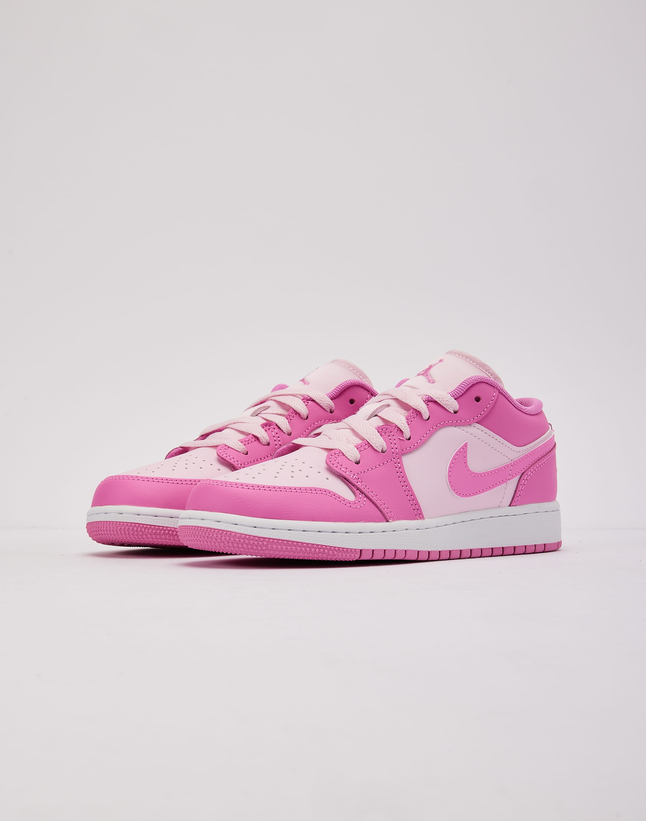 Photo of Jordan Air Jordan 1 Low Grade-School