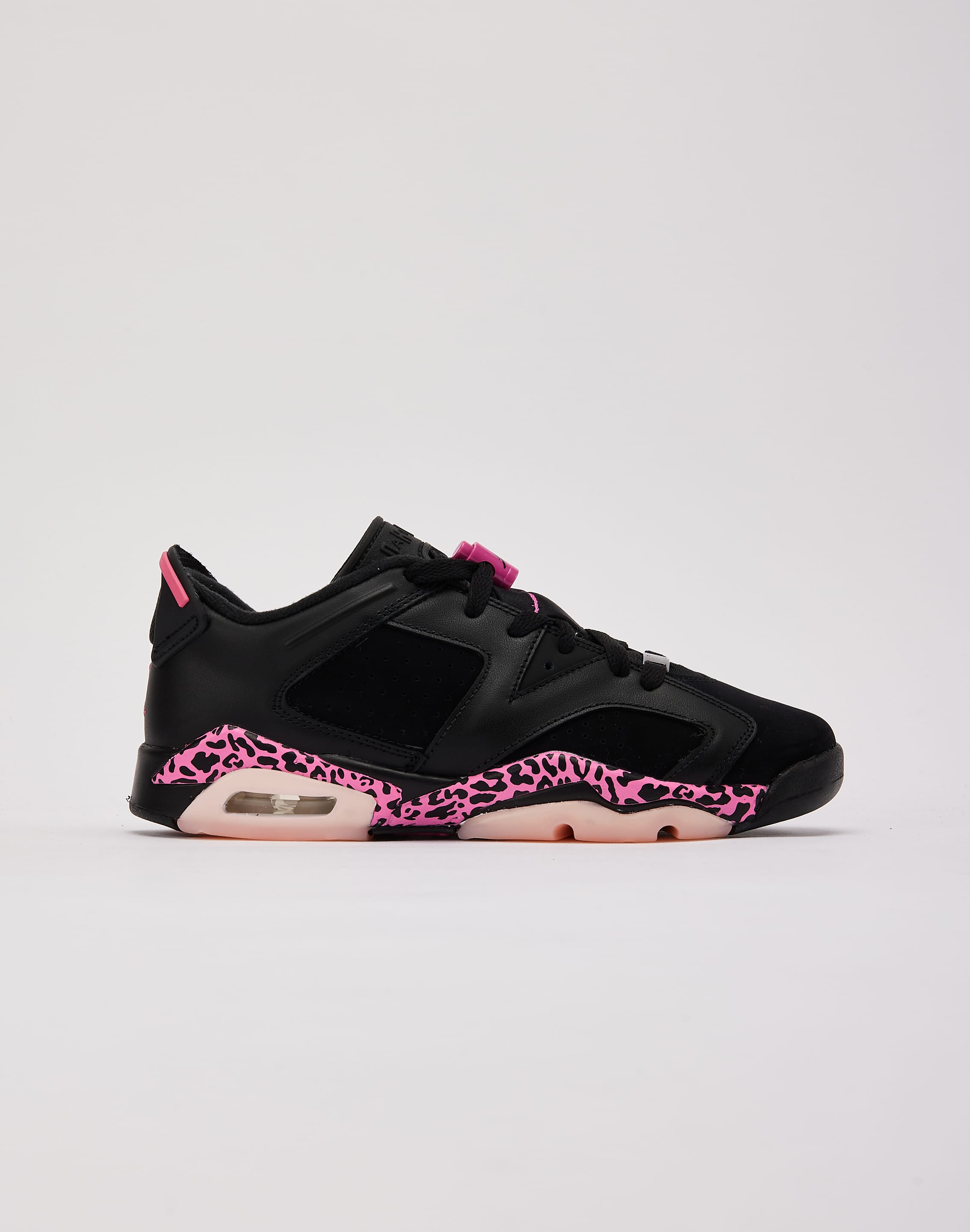 Photo of Jordan Air Jordan 6 Retro Low Grade-School