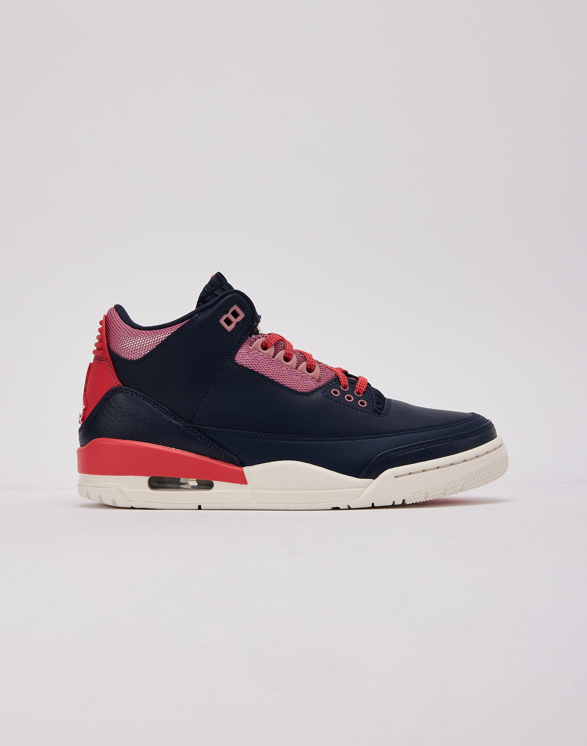 Photo of Jordan Air Jordan 3 Retro 'Sports Renaissance'