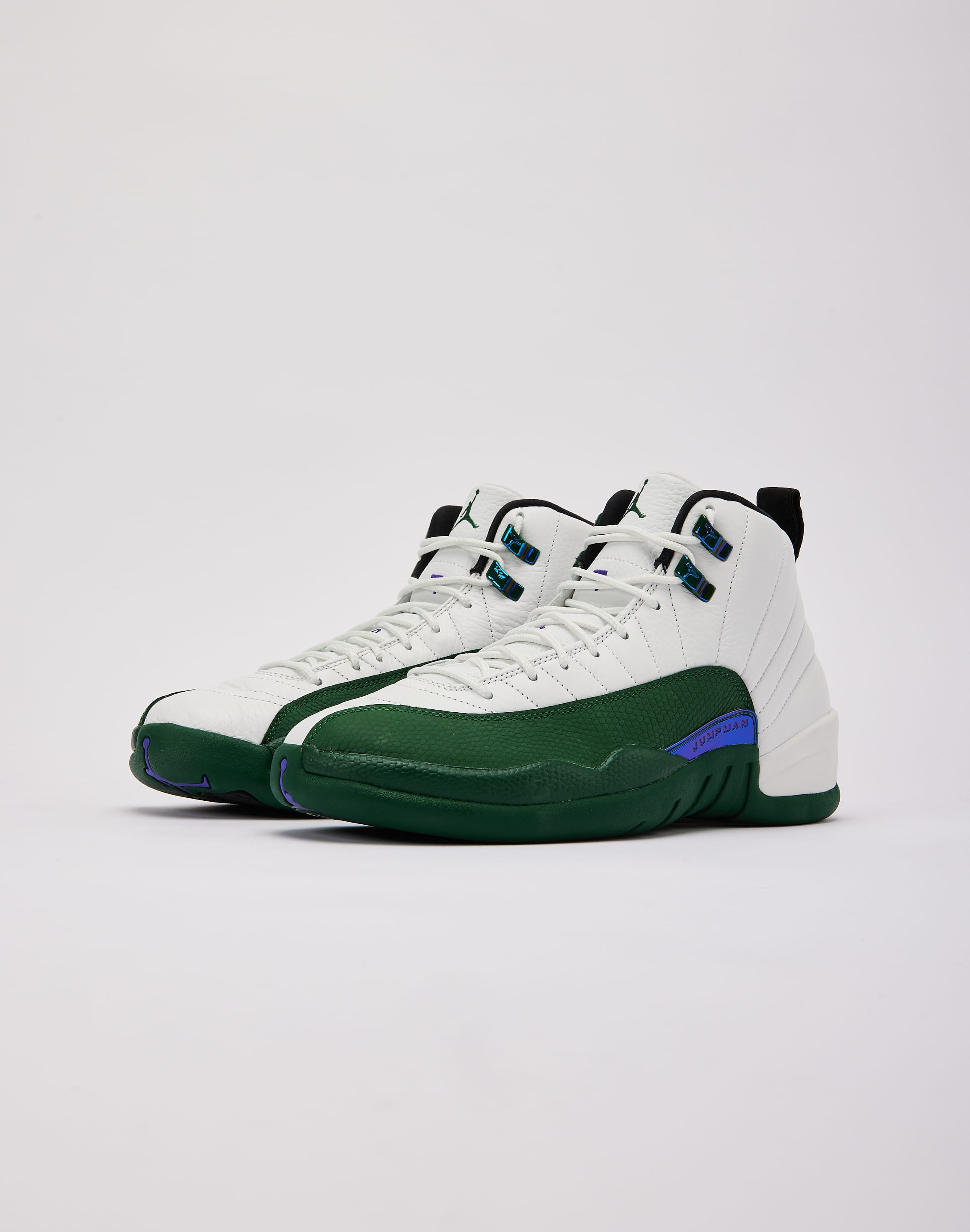 Photo of Jordan Air Jordan 12 Retro 'Summit White and Gorge Green' Grade-School