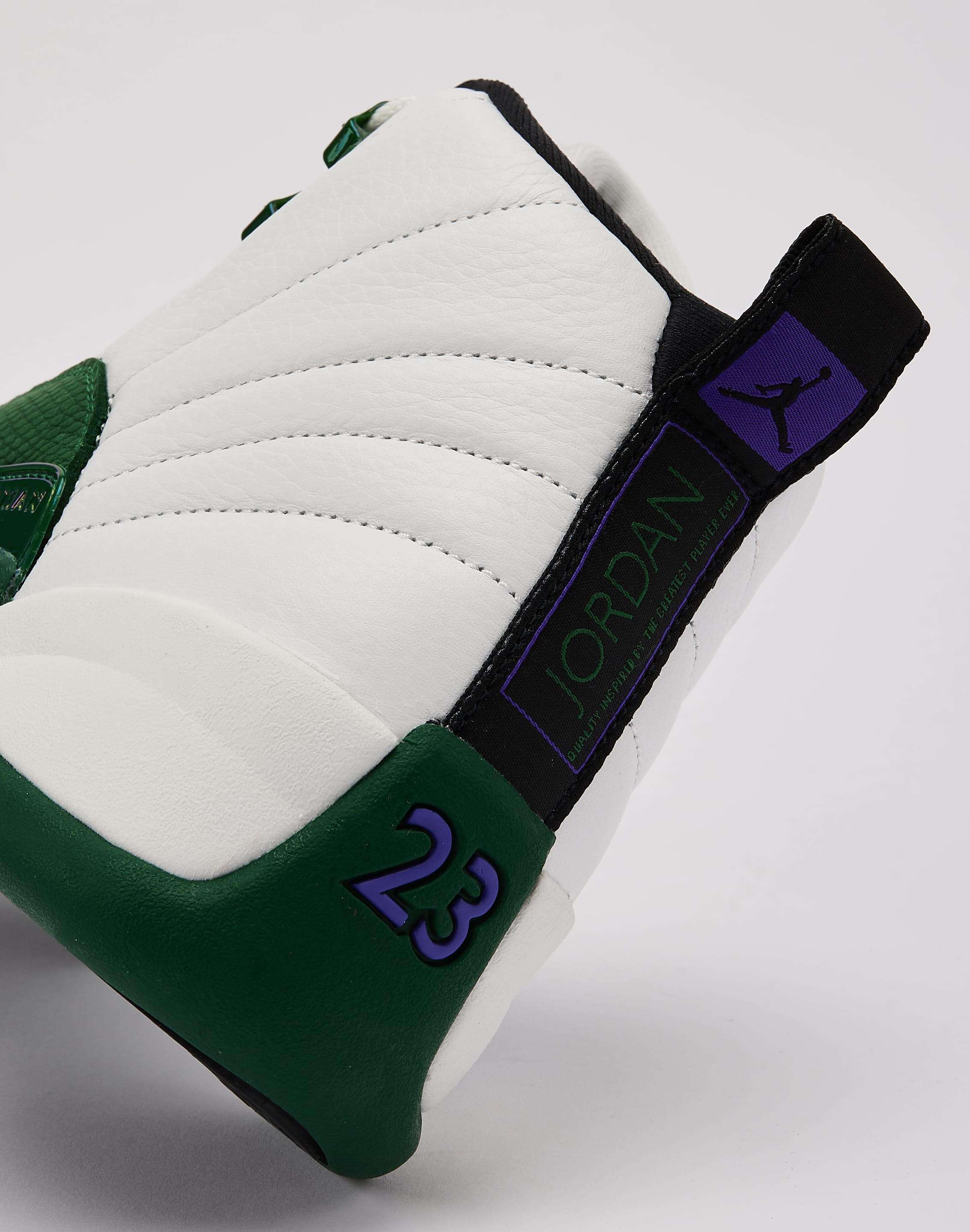 Photo of Jordan Air Jordan 12 Retro 'Summit White and Gorge Green' Grade-School