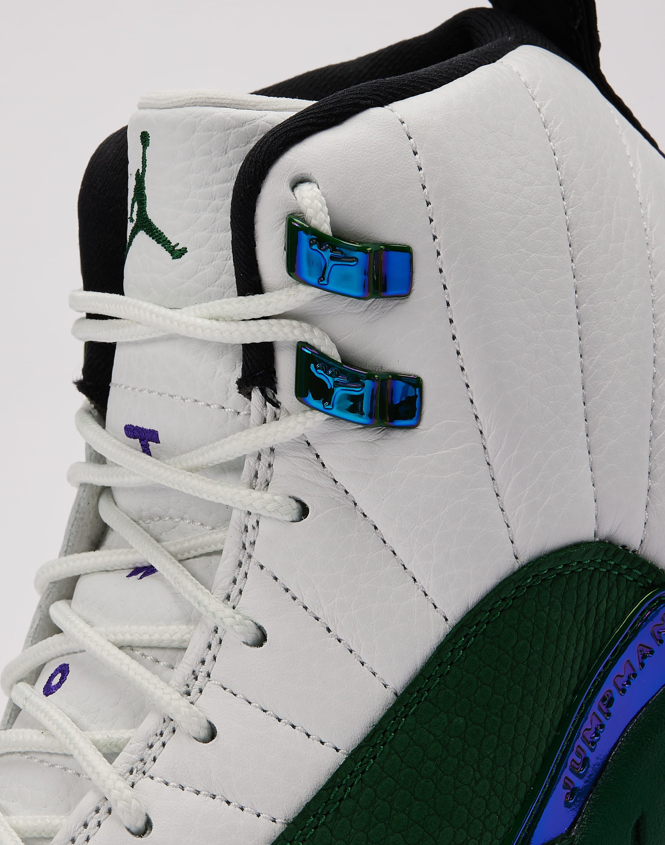 Photo of Jordan Air Jordan 12 Retro 'Summit White and Gorge Green'