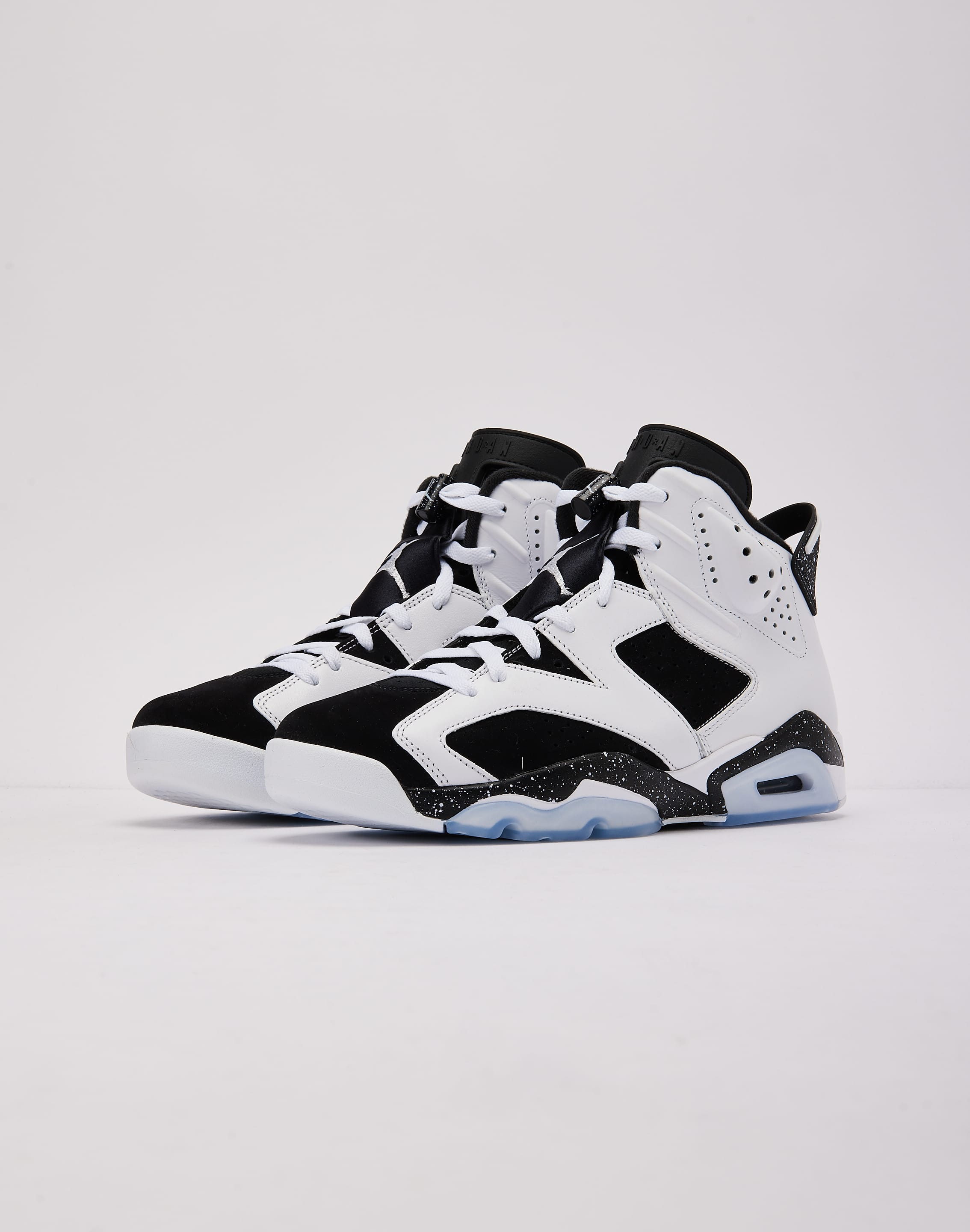 Photo of Jordan Air Jordan 6 Retro 'Oreo'