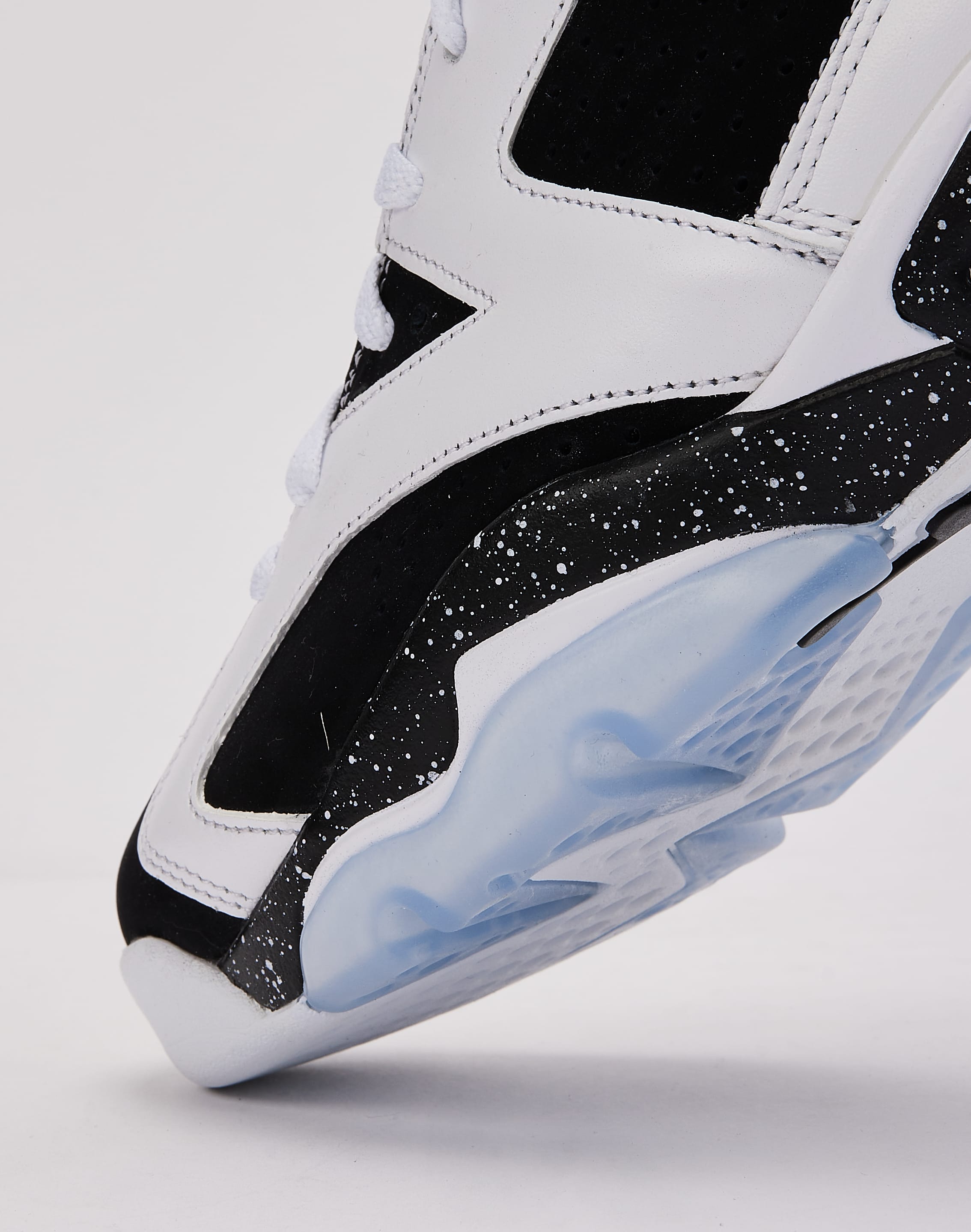 Photo of Jordan Air Jordan 6 Retro 'Oreo'