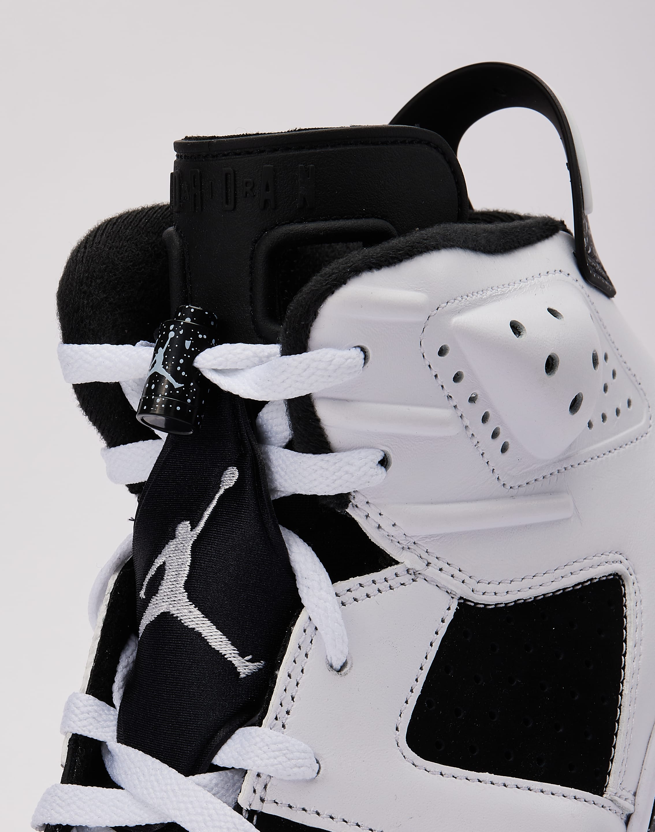 Photo of Jordan Air Jordan 6 Retro 'Oreo'