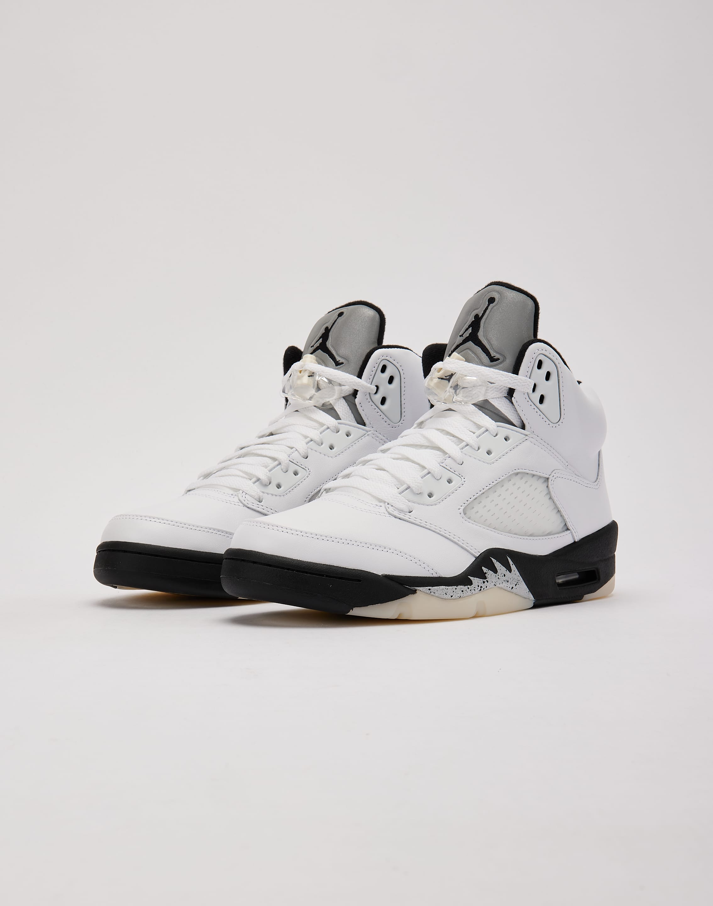 Jordan Air Jordan Retro 'White and Black' – DTLR