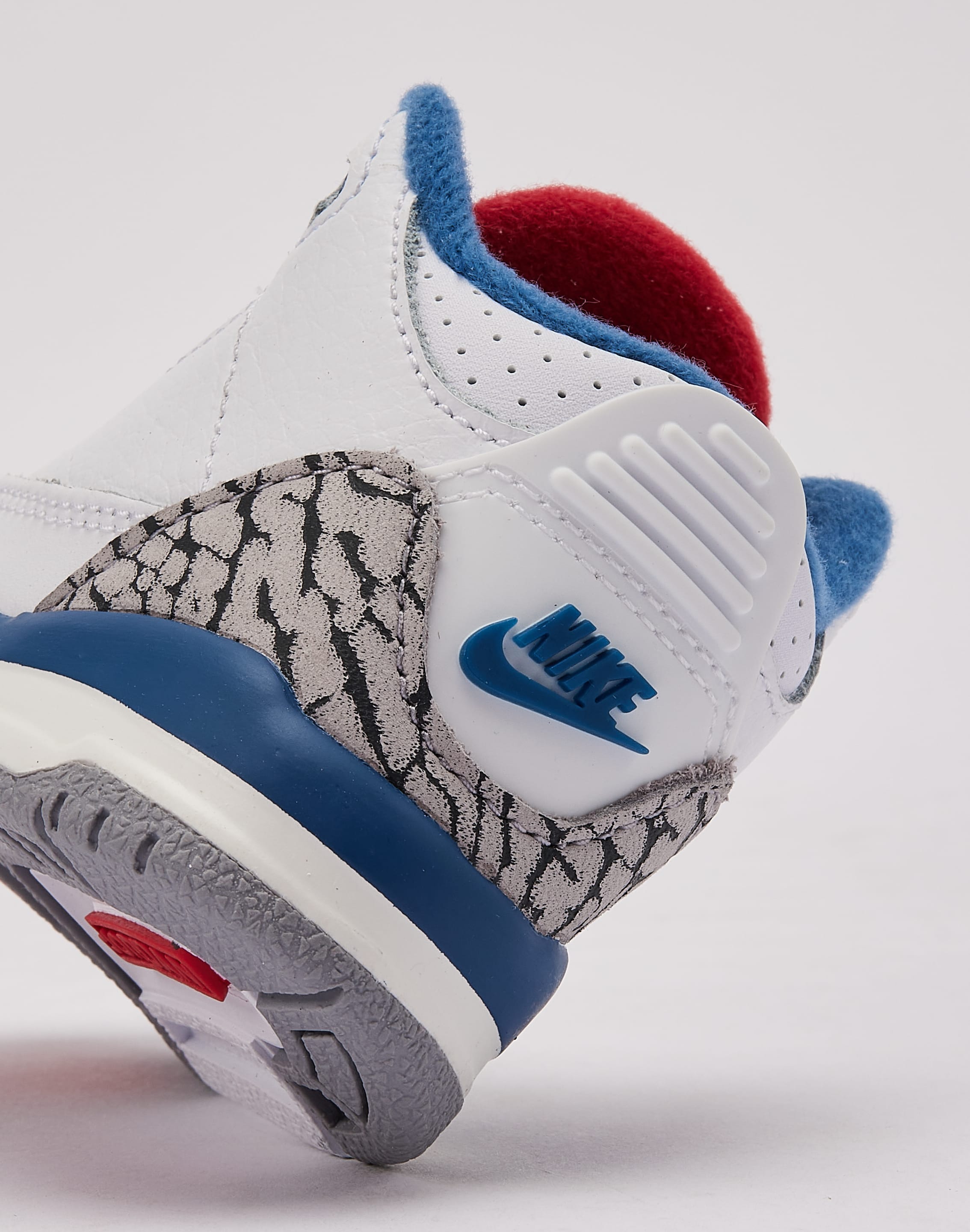 Photo of Jordan  Air Jordan 3 Retro 'True Blue' Infant