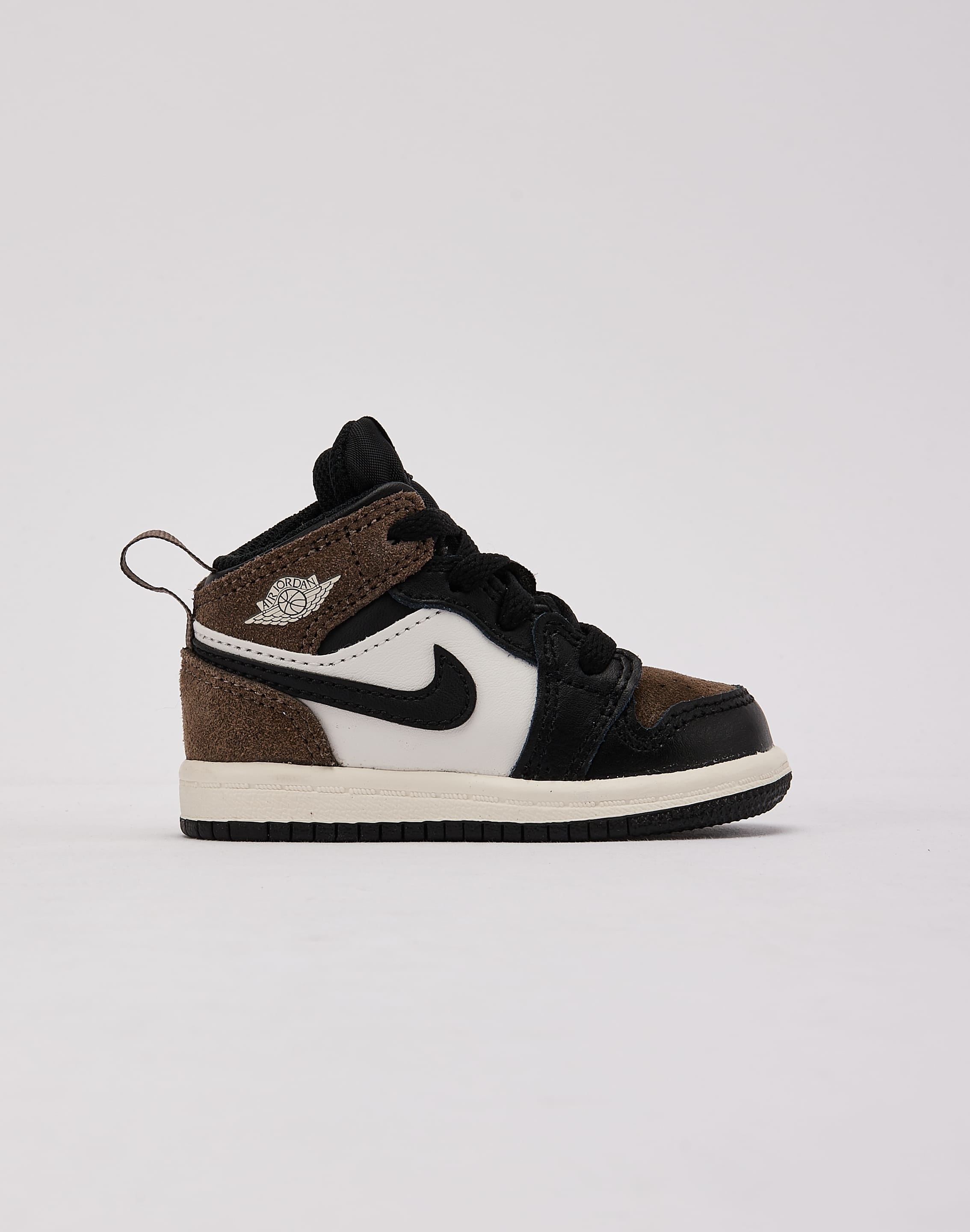 Photo of Jordan Air Jordan 1 Mid Toddler