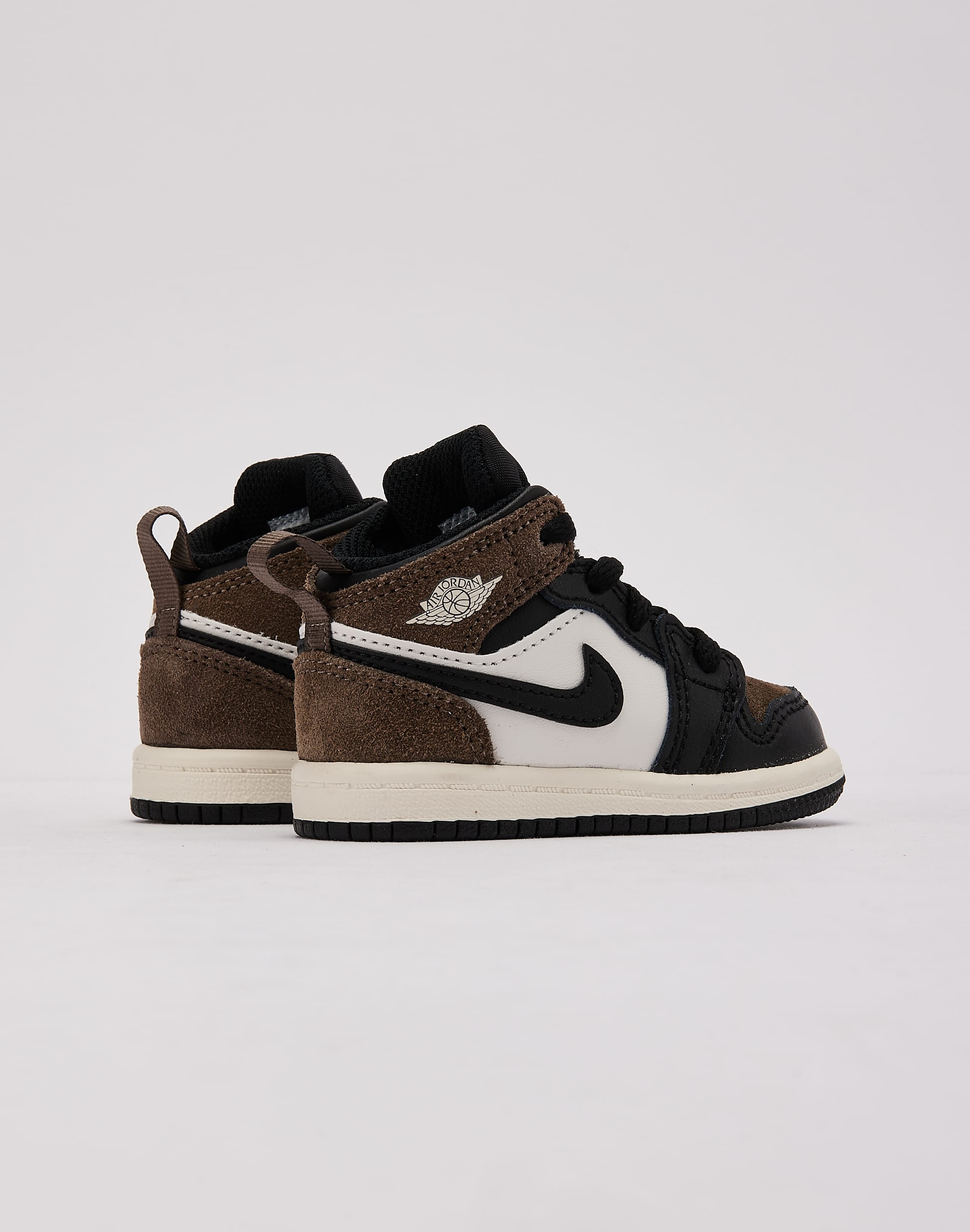Photo of Jordan Air Jordan 1 Mid Toddler