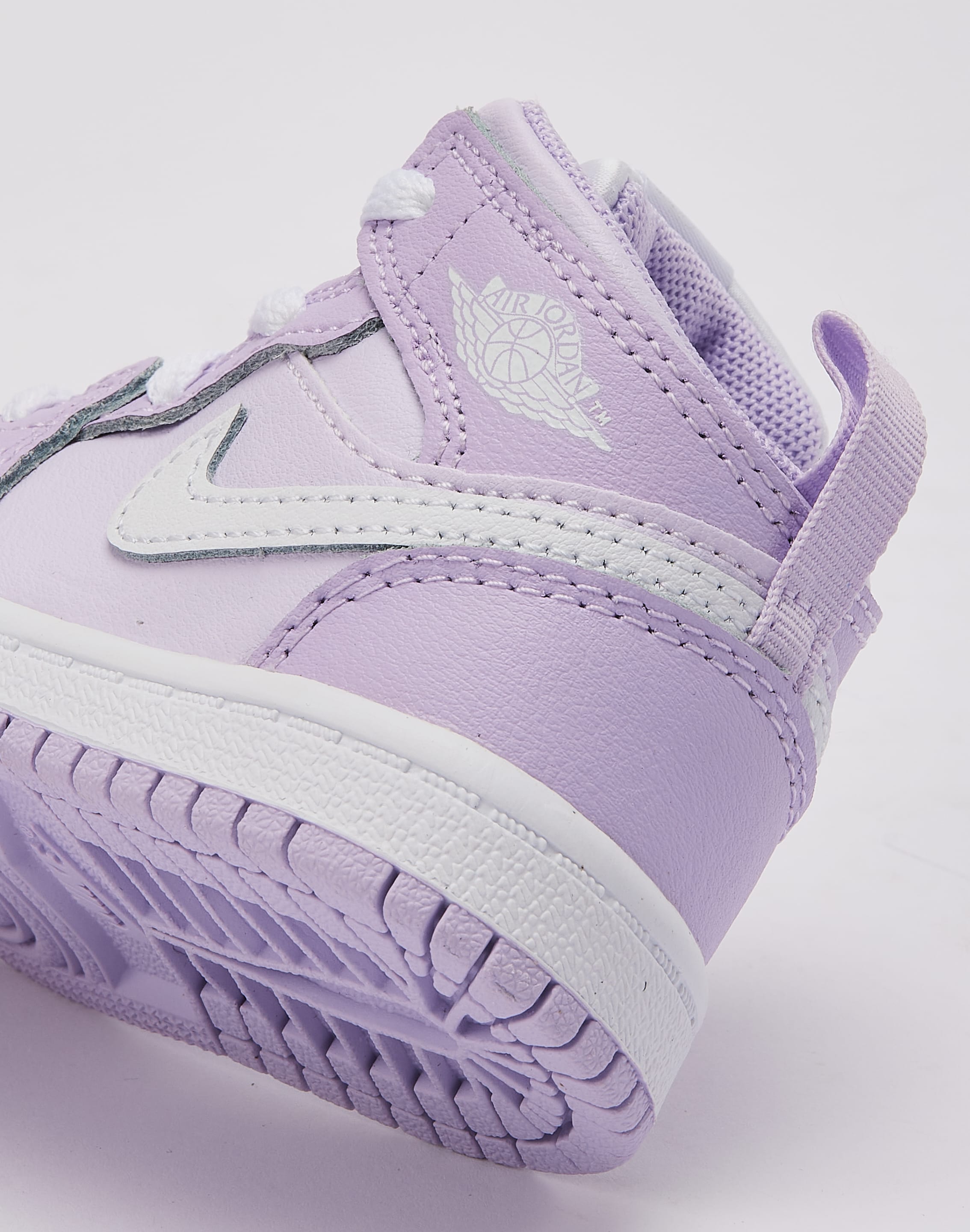 Photo of Jordan Air Jordan 1 Mid Toddler