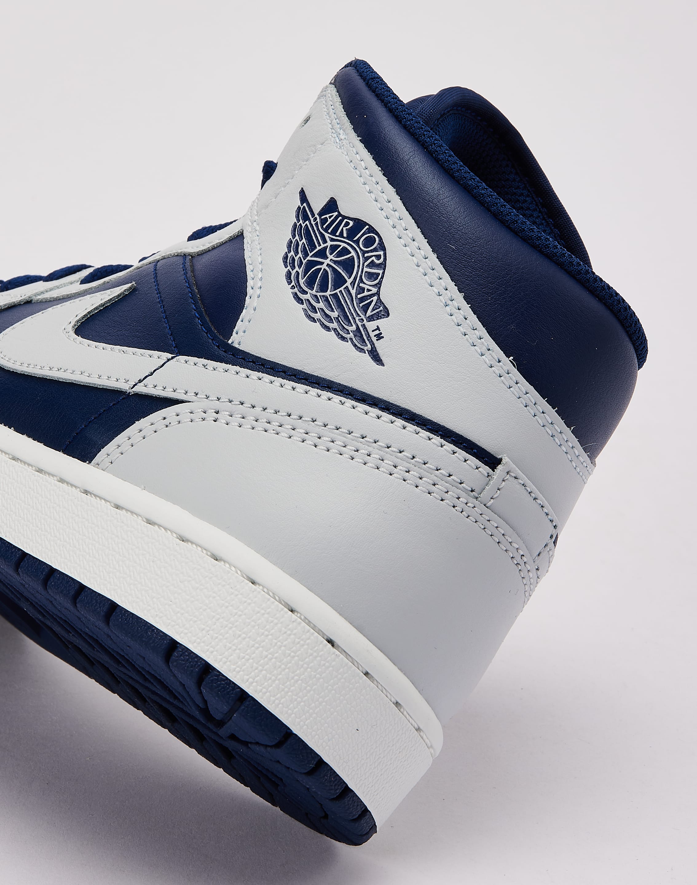 Jordan Air Jordan 1 Mid