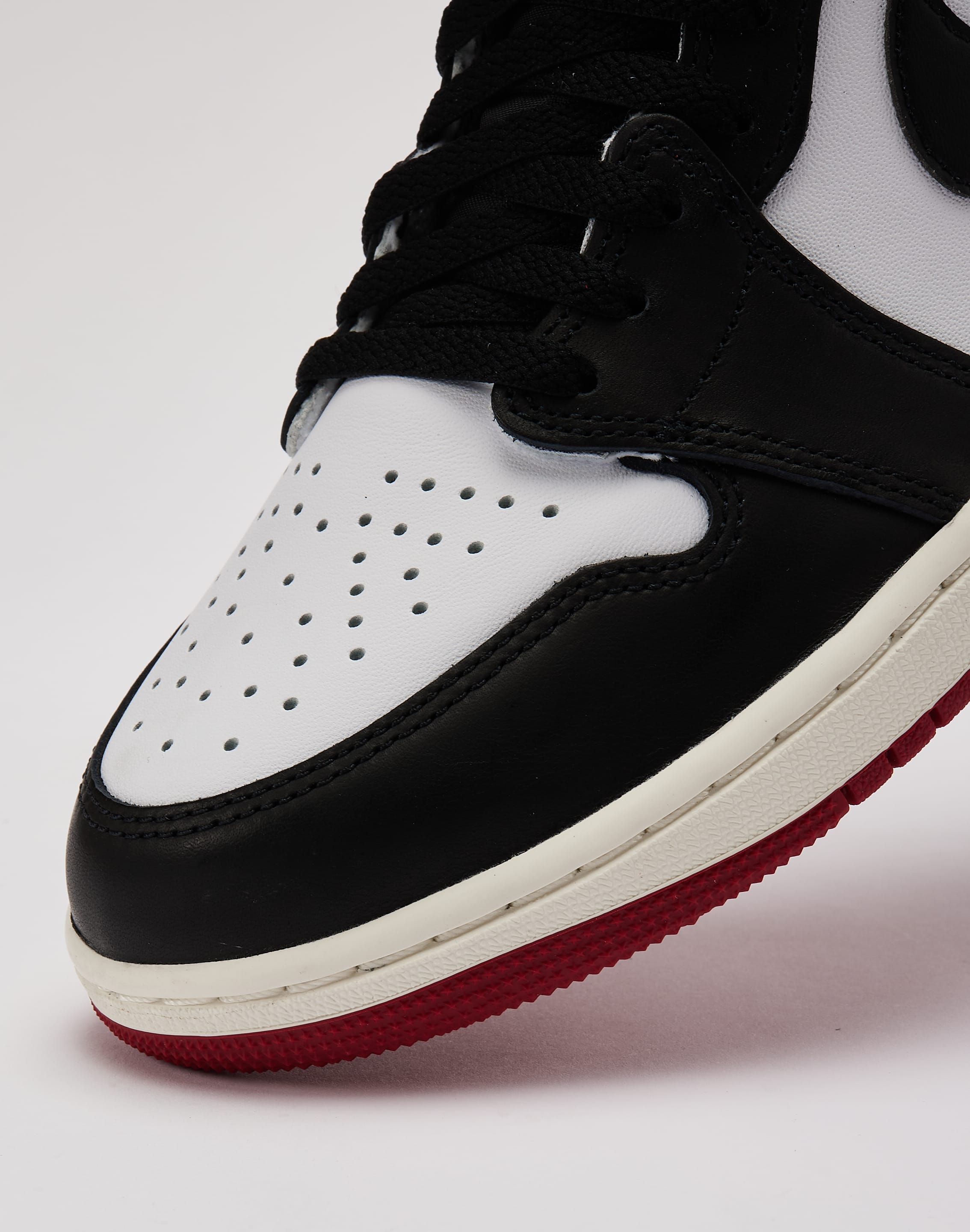 Jordan Air Jordan Retro High OG 'Black Toe Reimagined' – DTLR