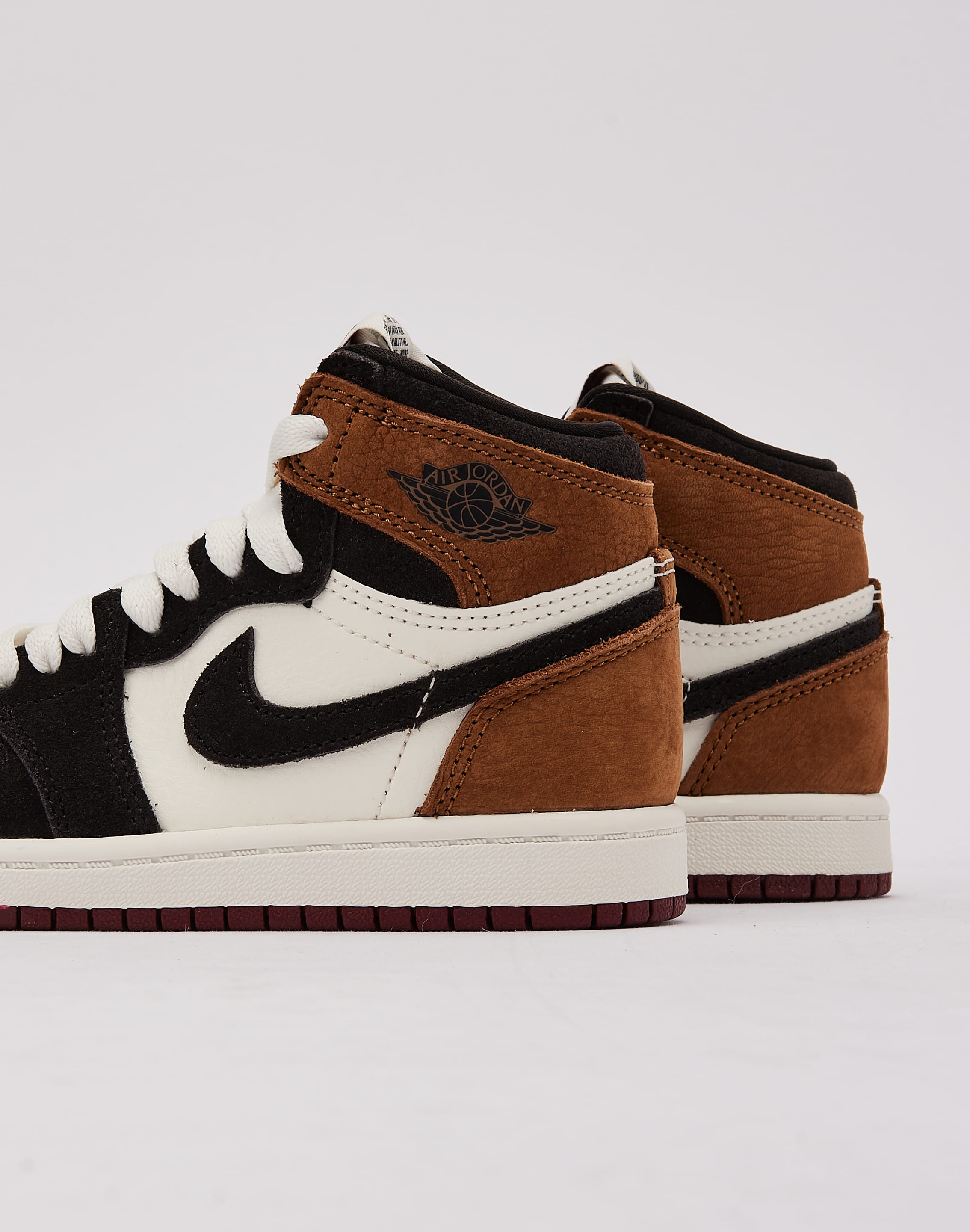 Photo of Jordan Air Jordan 1 Retro High OG 'Love Letter' Pre-School