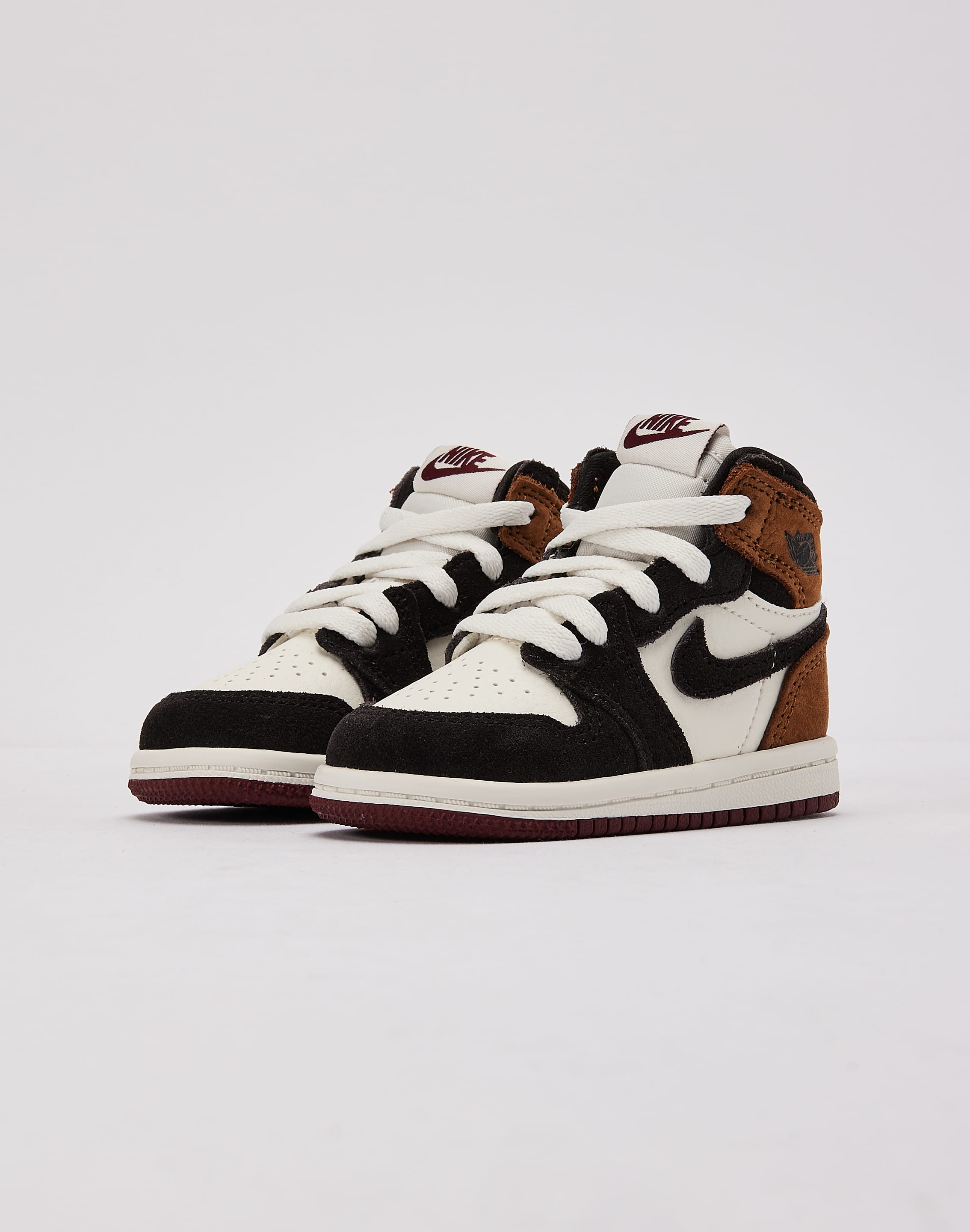 Photo of Jordan Air Jordan 1 Retro High OG 'Love Letter' Toddler
